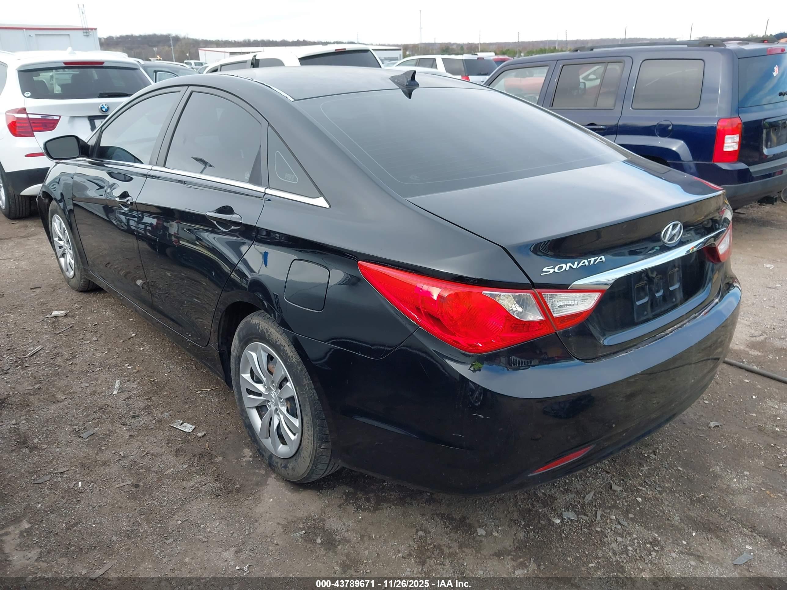 HYUNDAI SONATA image 3