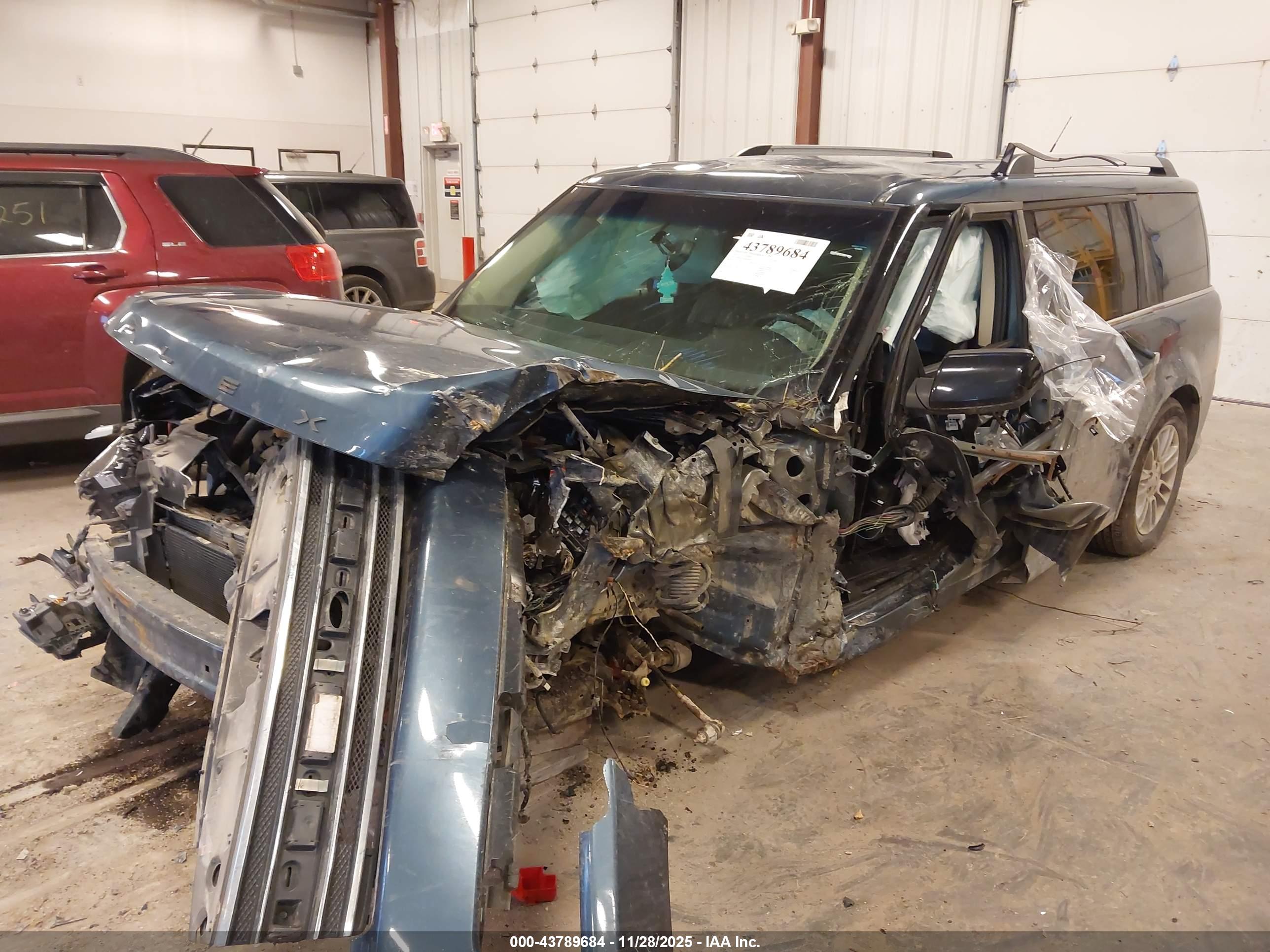 FORD FLEX image 2