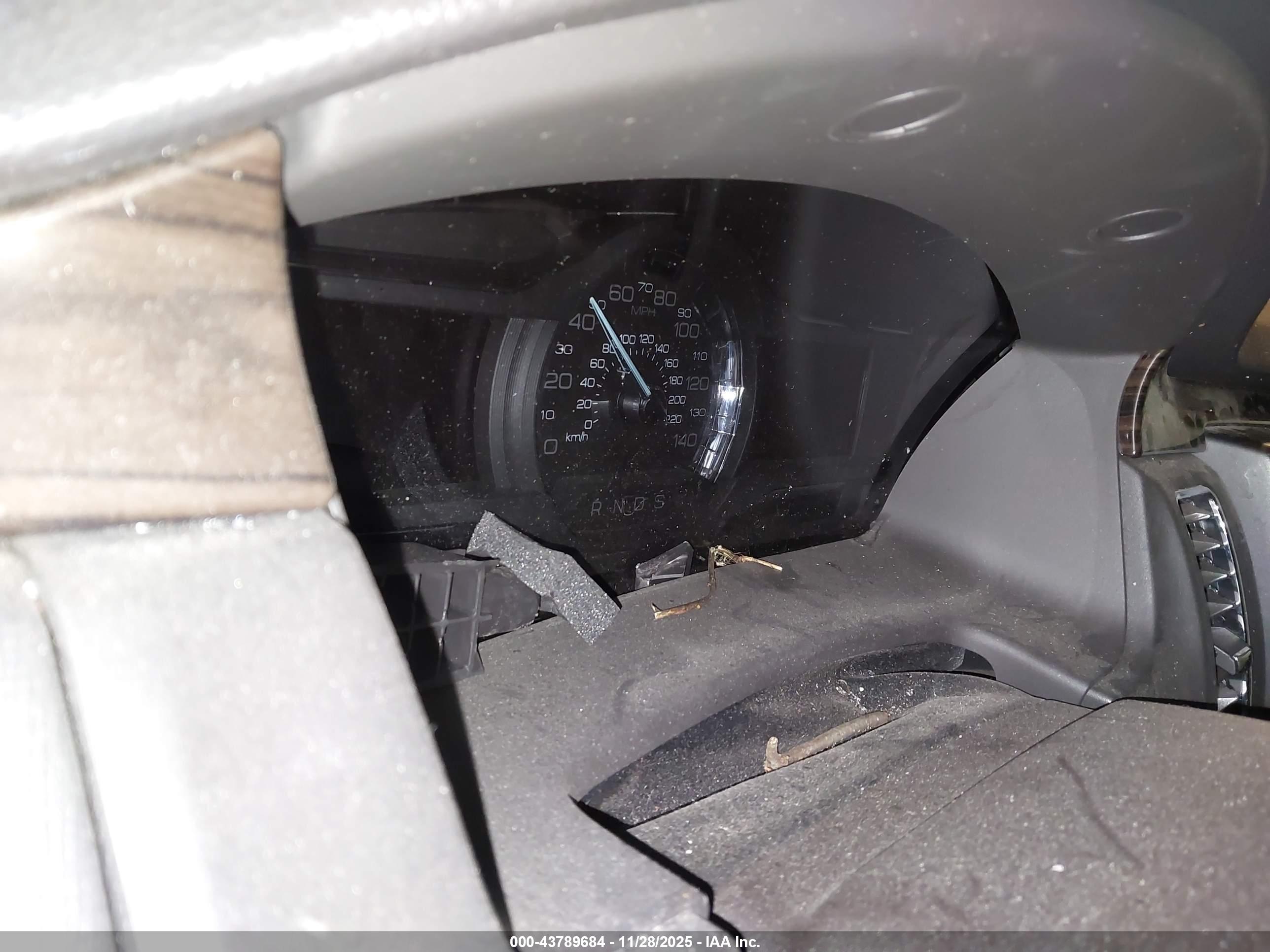 FORD FLEX image 7