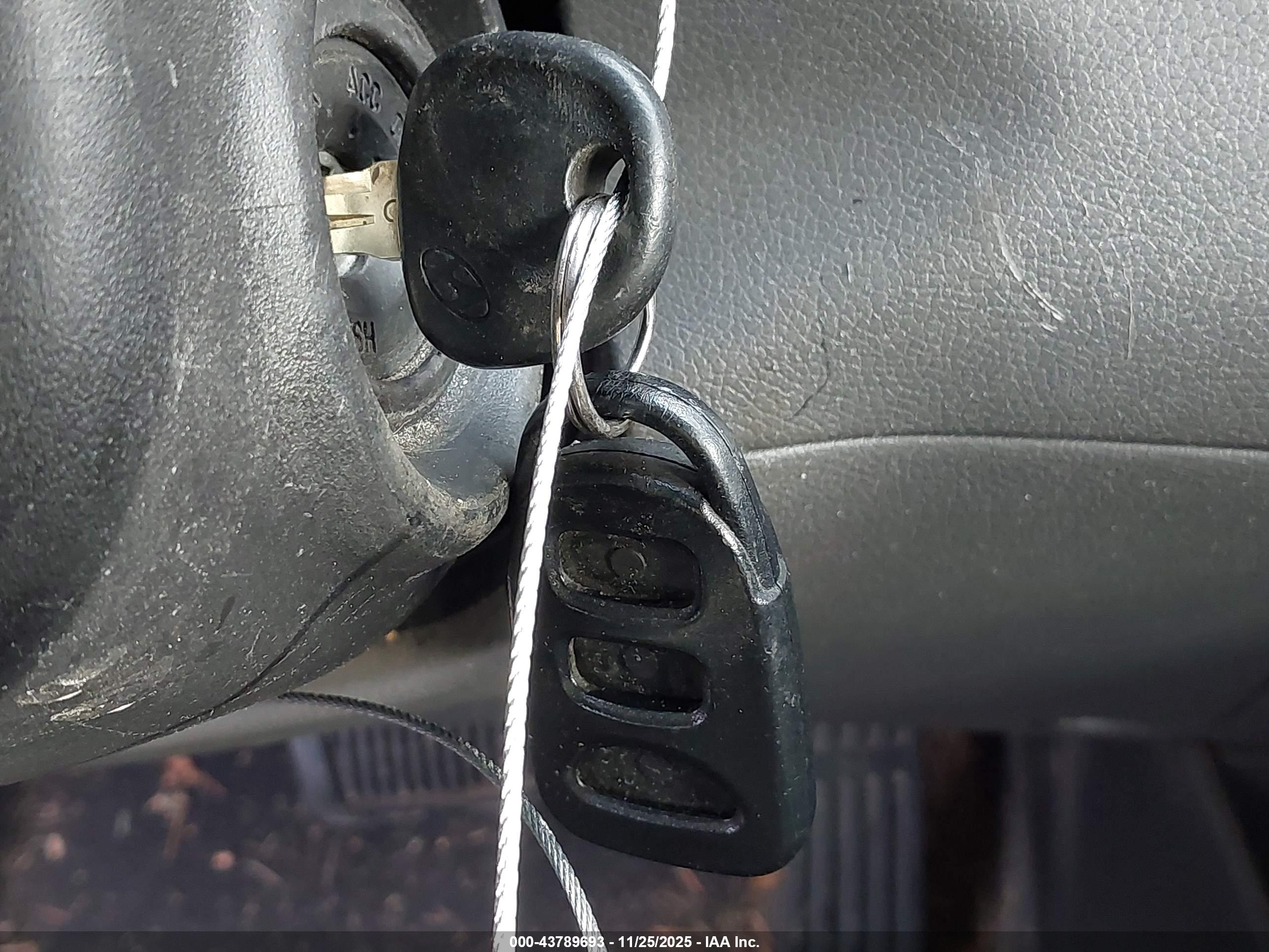HYUNDAI ELANTRA image 11