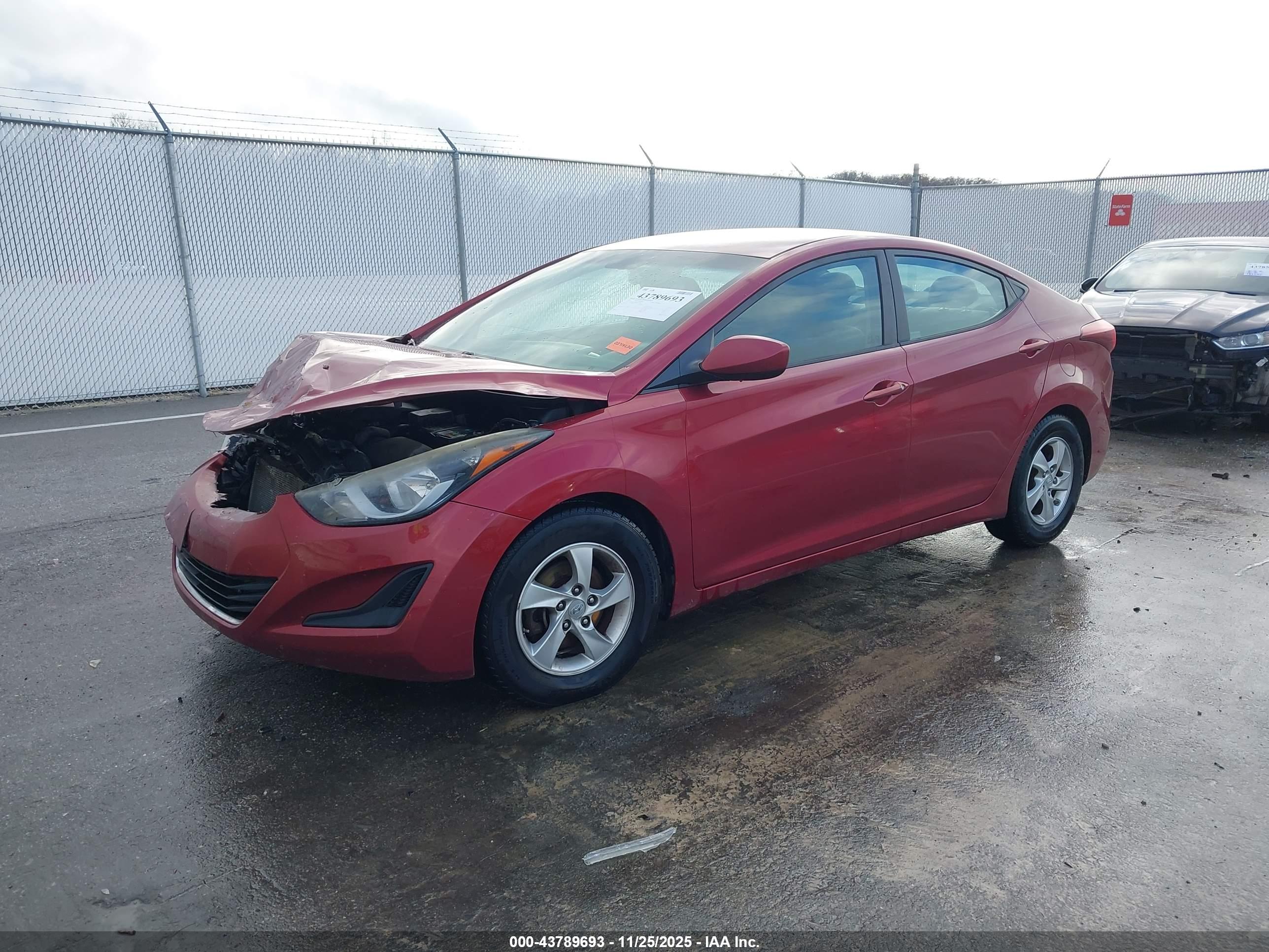 HYUNDAI ELANTRA image 2