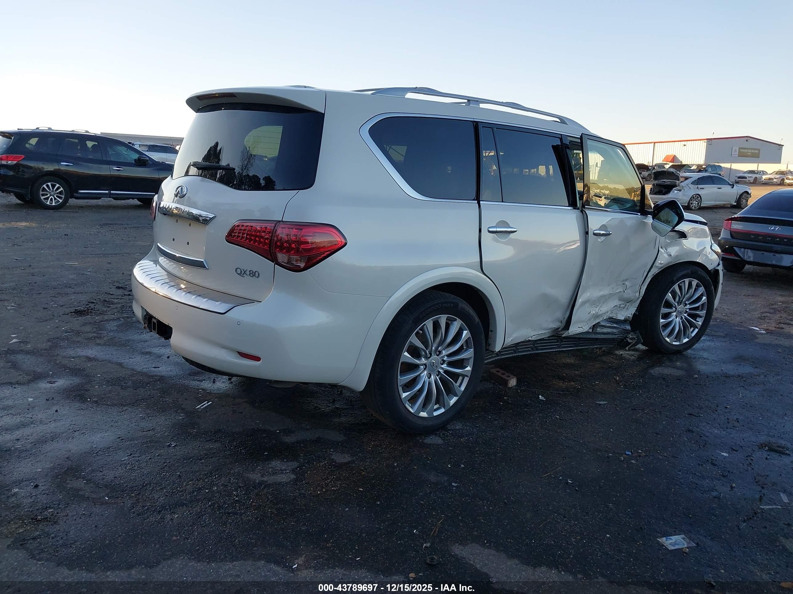 INFINITI QX80 image 4