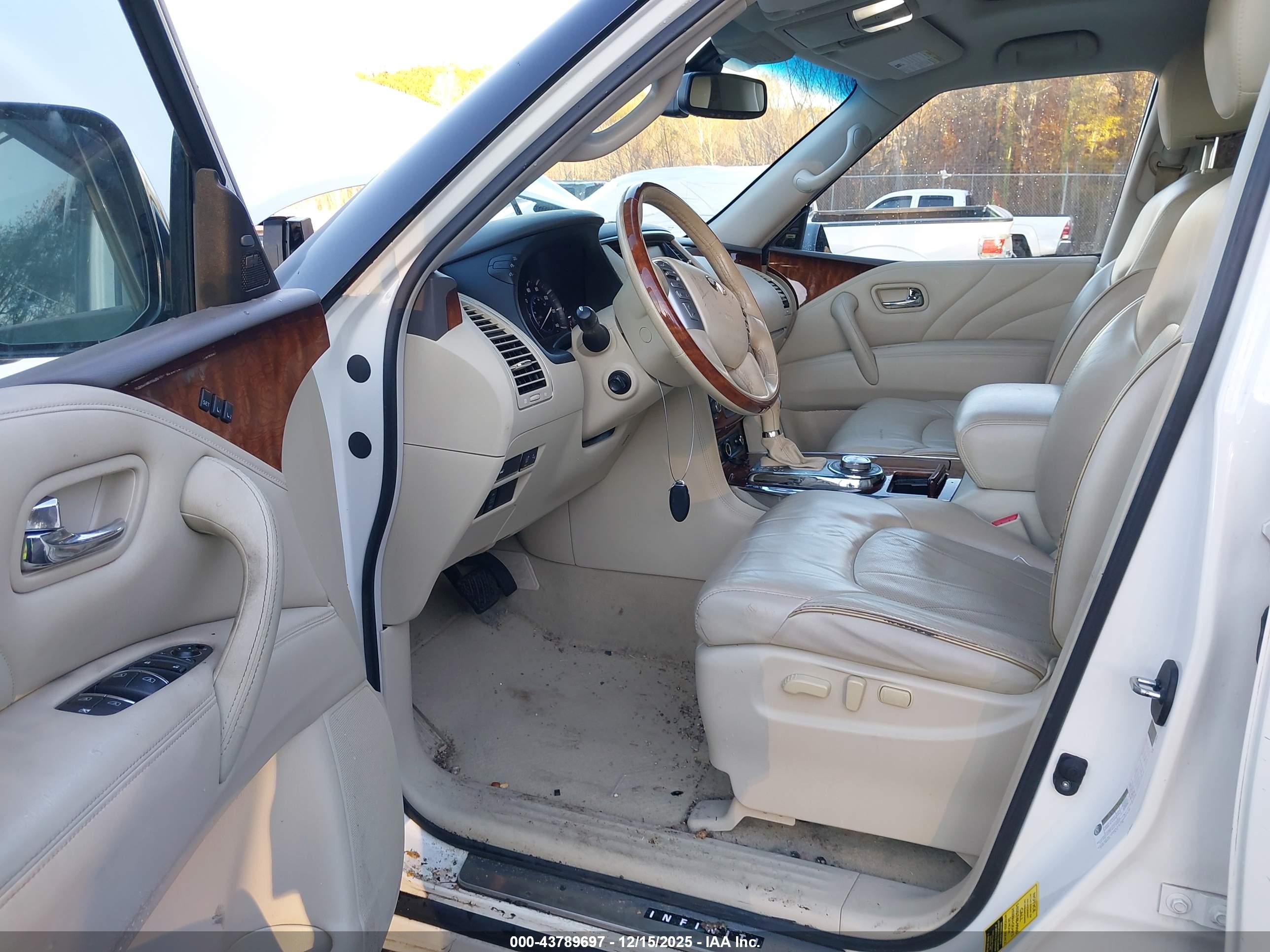 INFINITI QX80 image 5