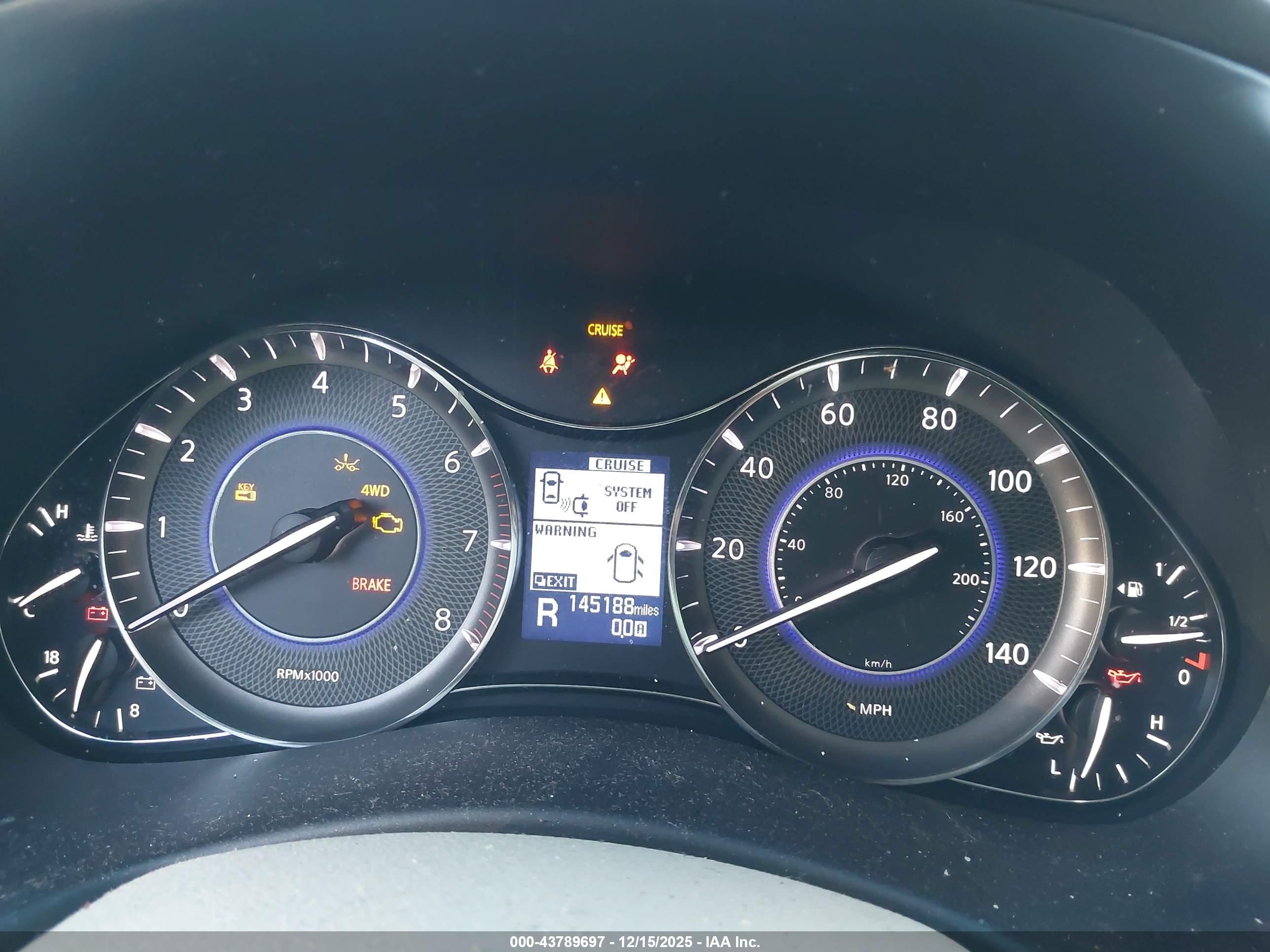 INFINITI QX80 image 7