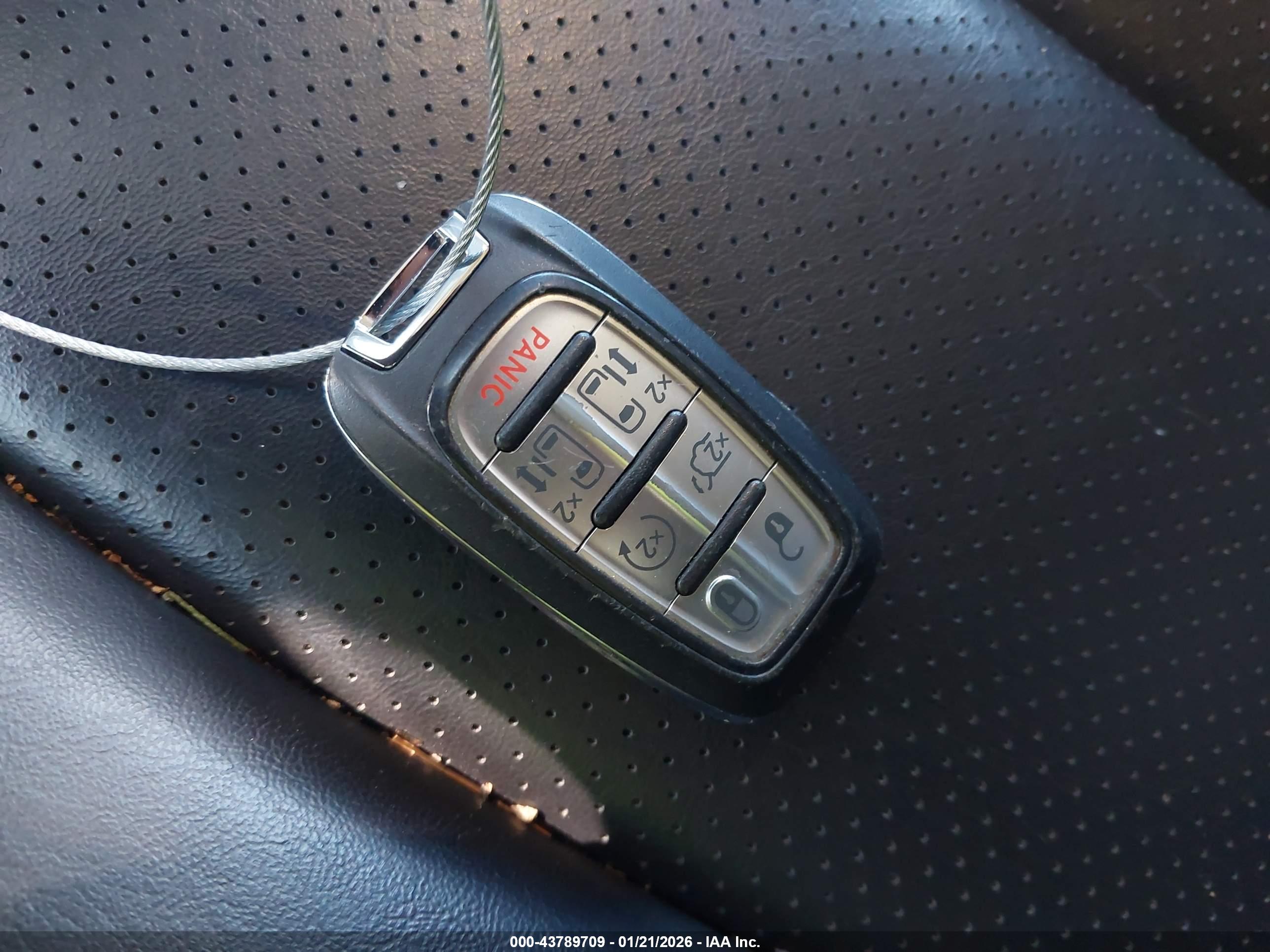 CHRYSLER PACIFICA image 11