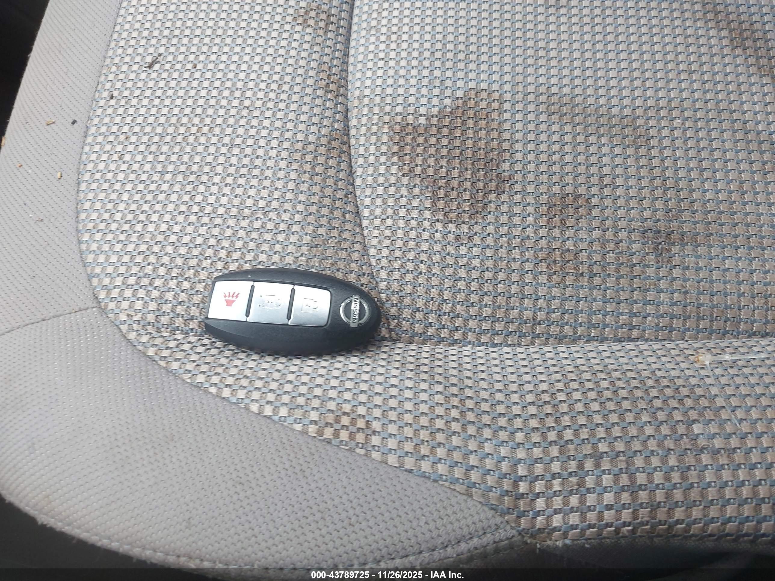 NISSAN ROGUE image 11
