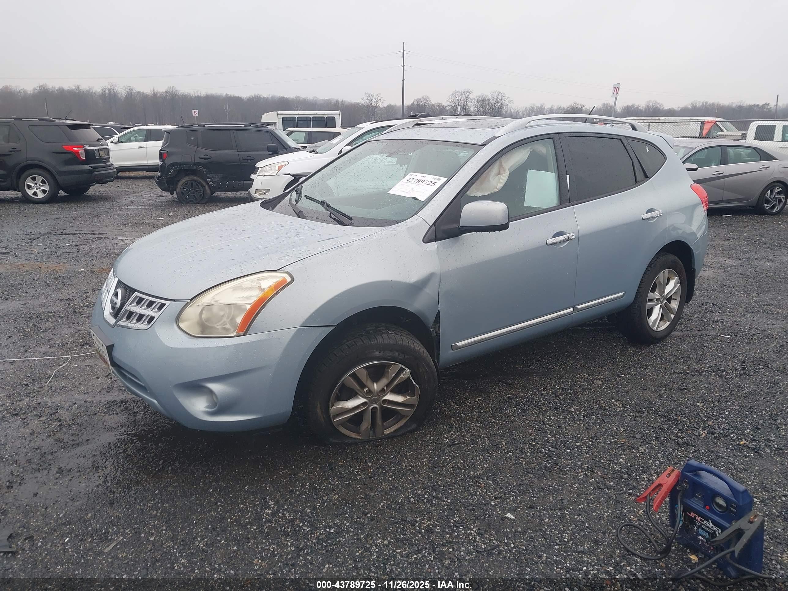 NISSAN ROGUE image 2