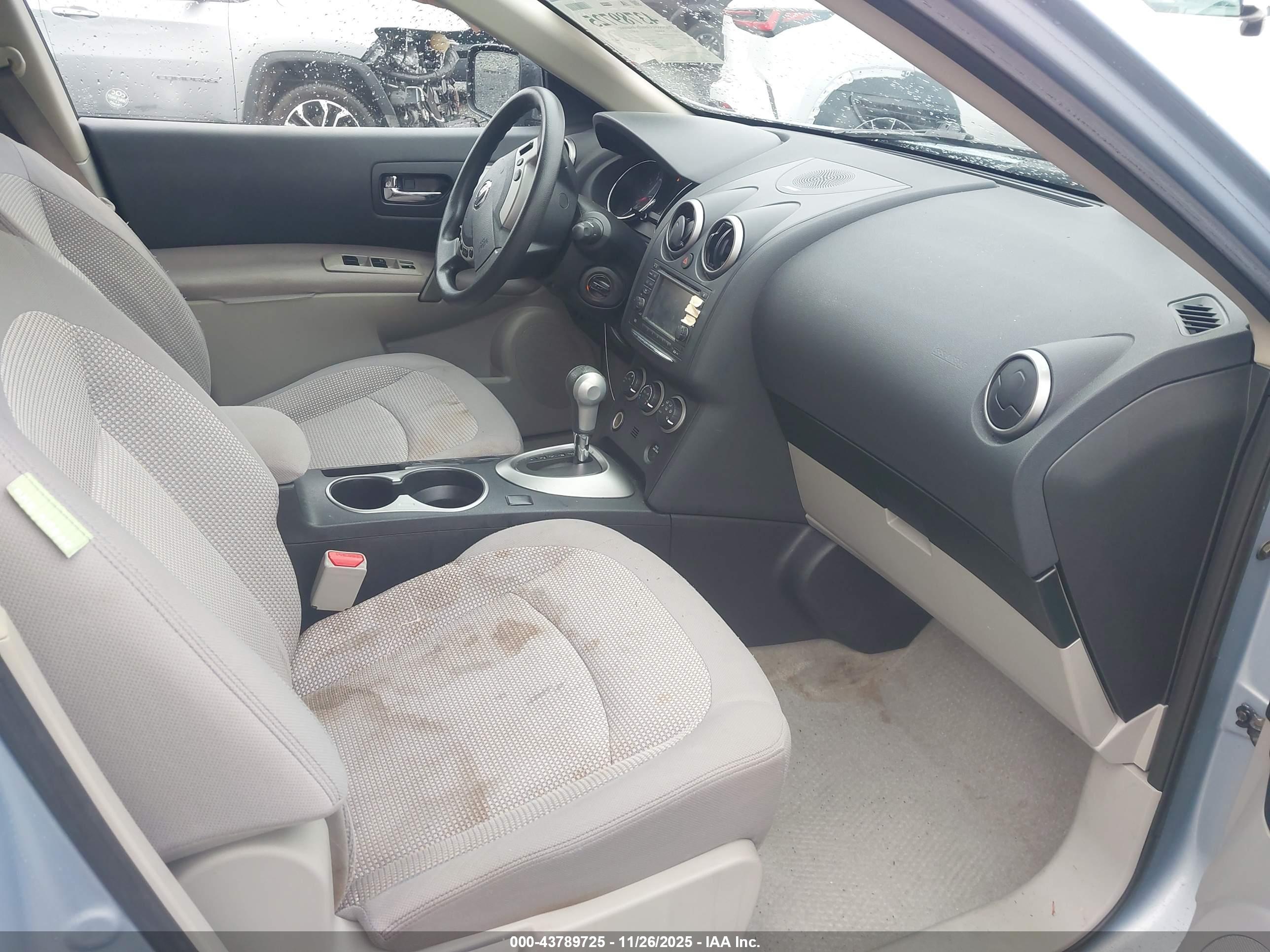 NISSAN ROGUE image 5