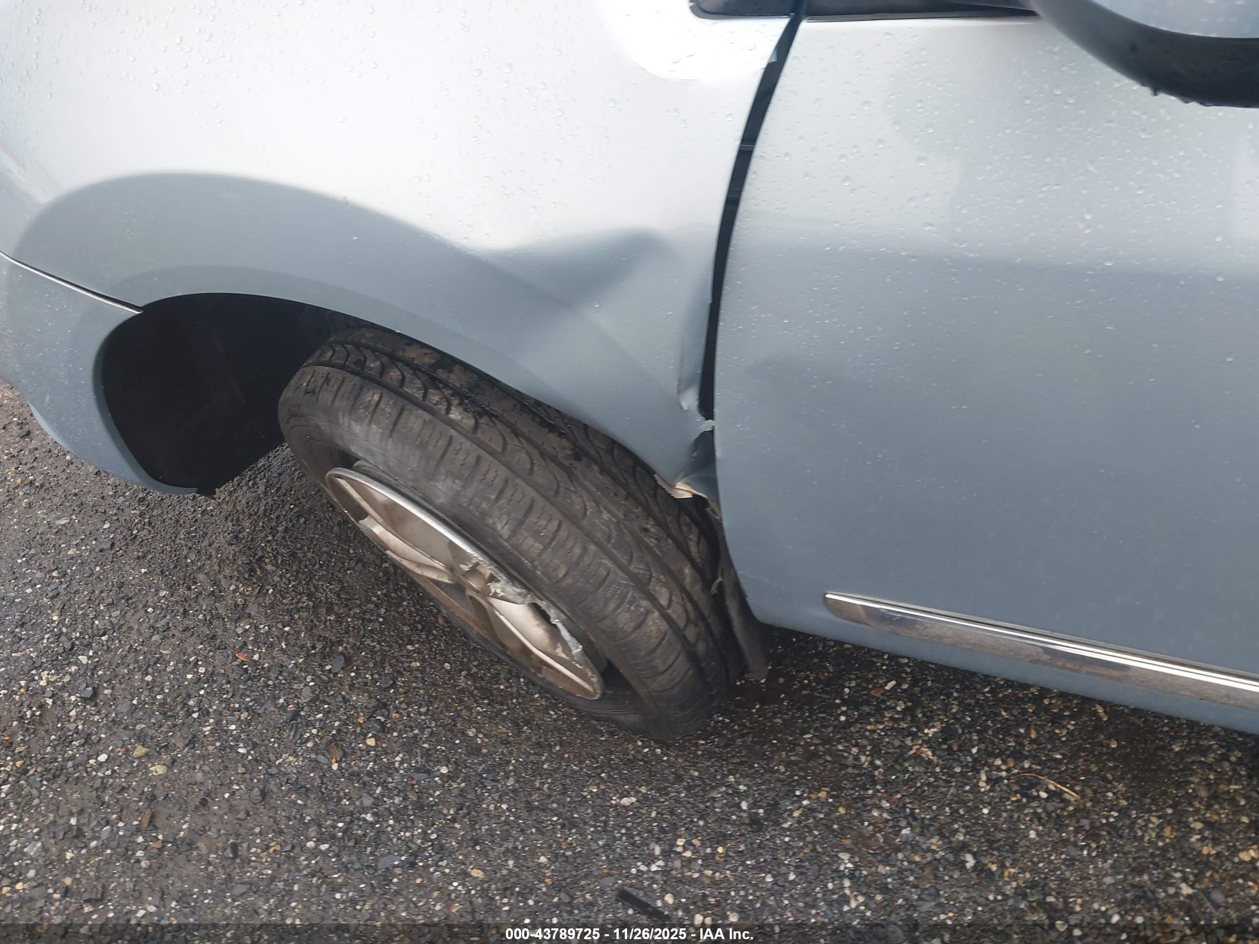 NISSAN ROGUE image 6