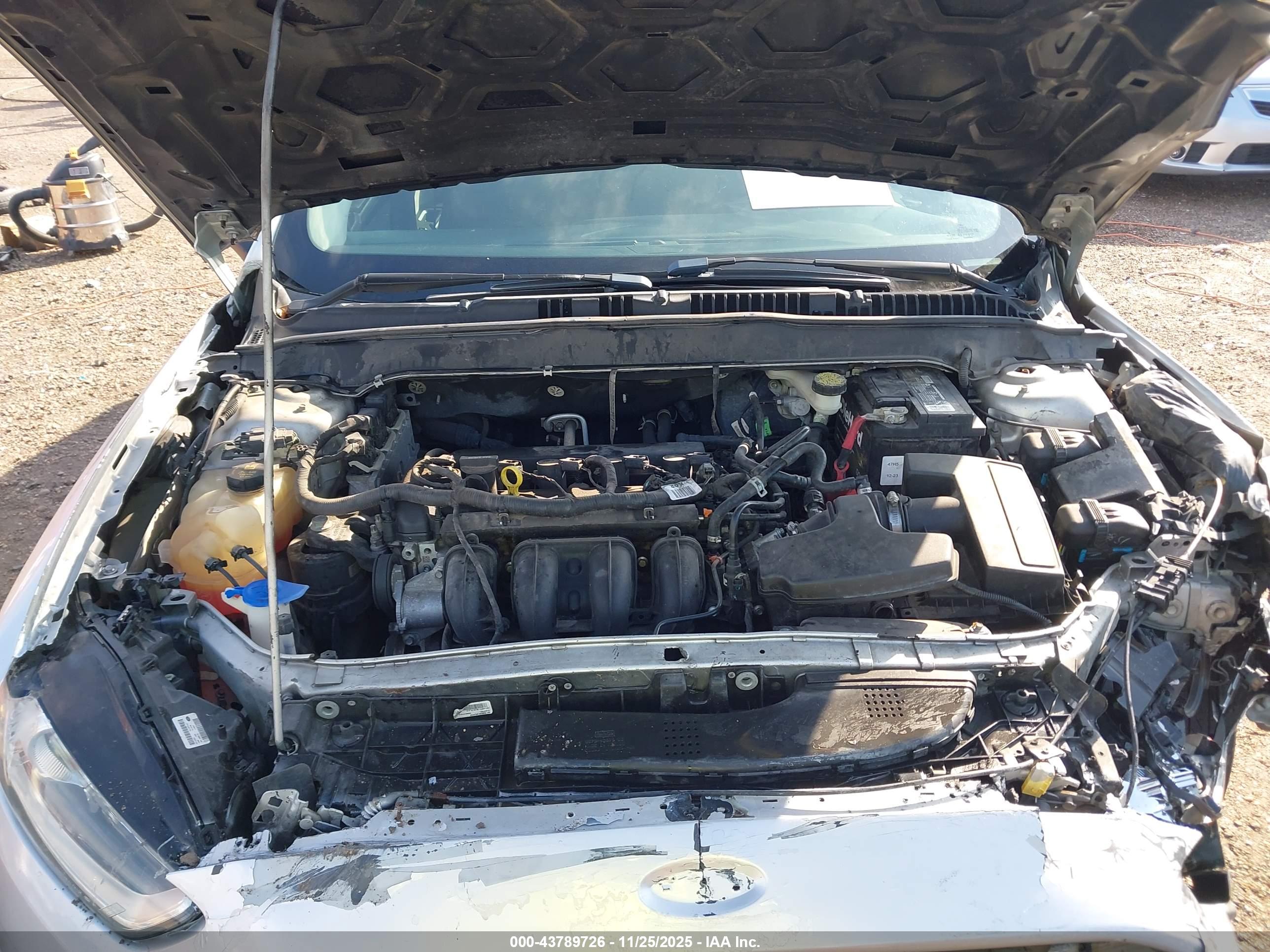 FORD FUSION image 10