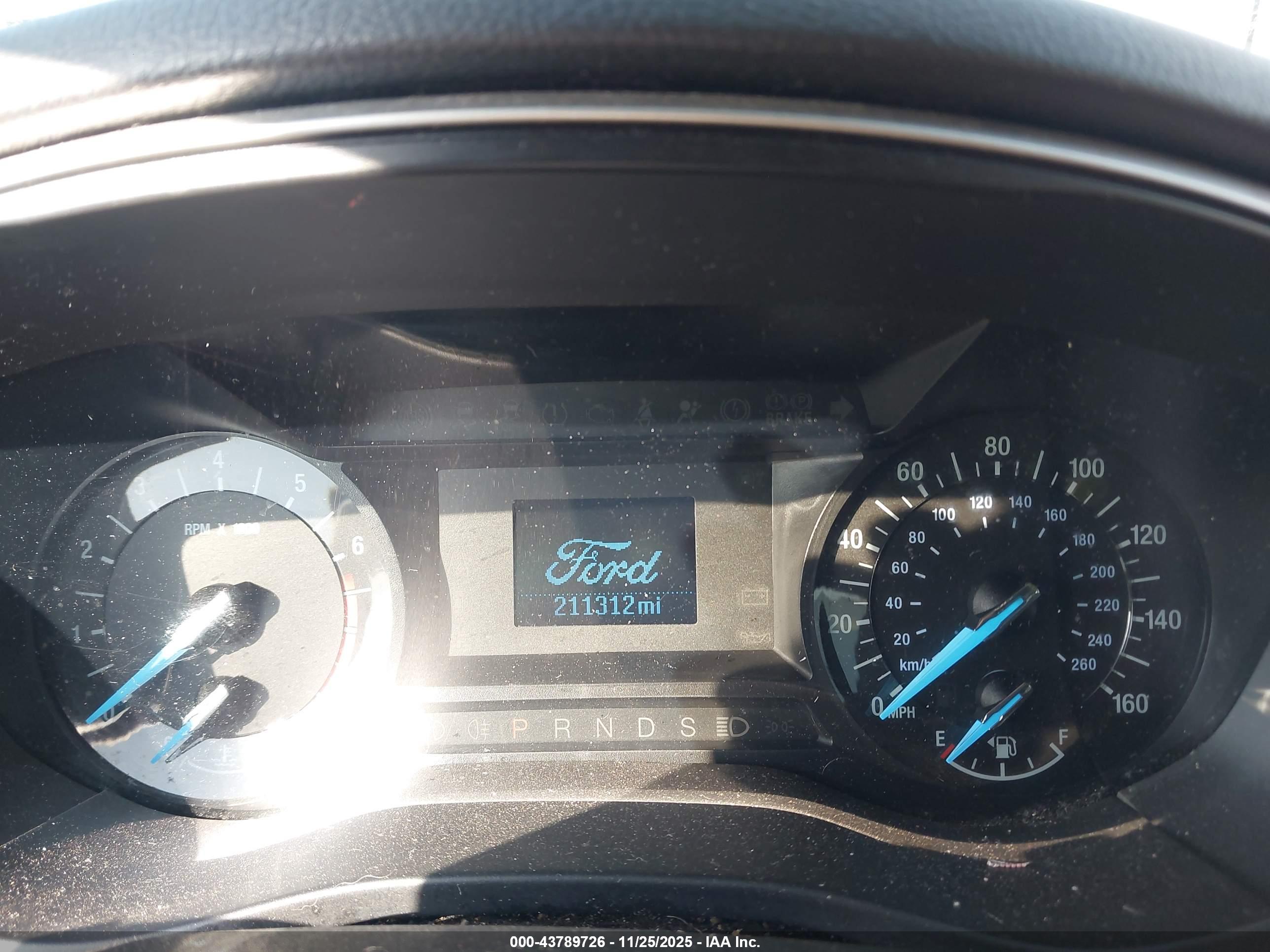 FORD FUSION image 7