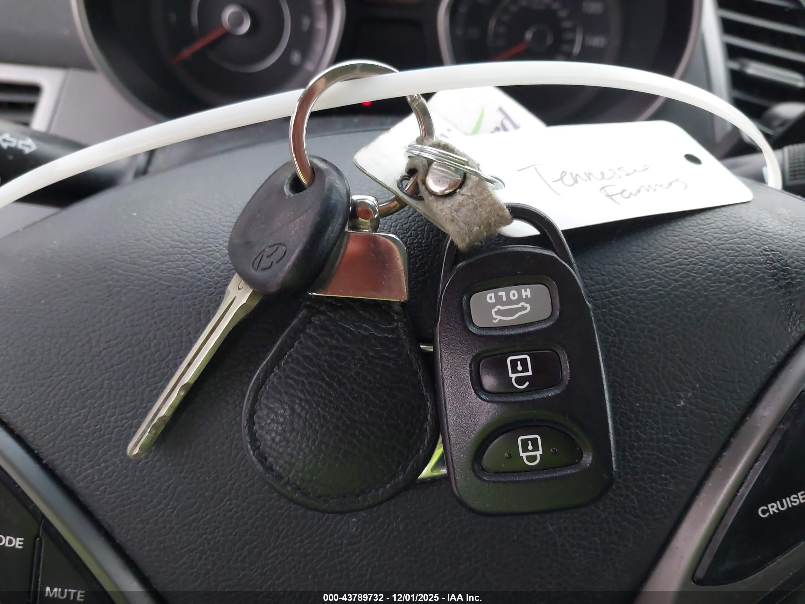 HYUNDAI ELANTRA image 11