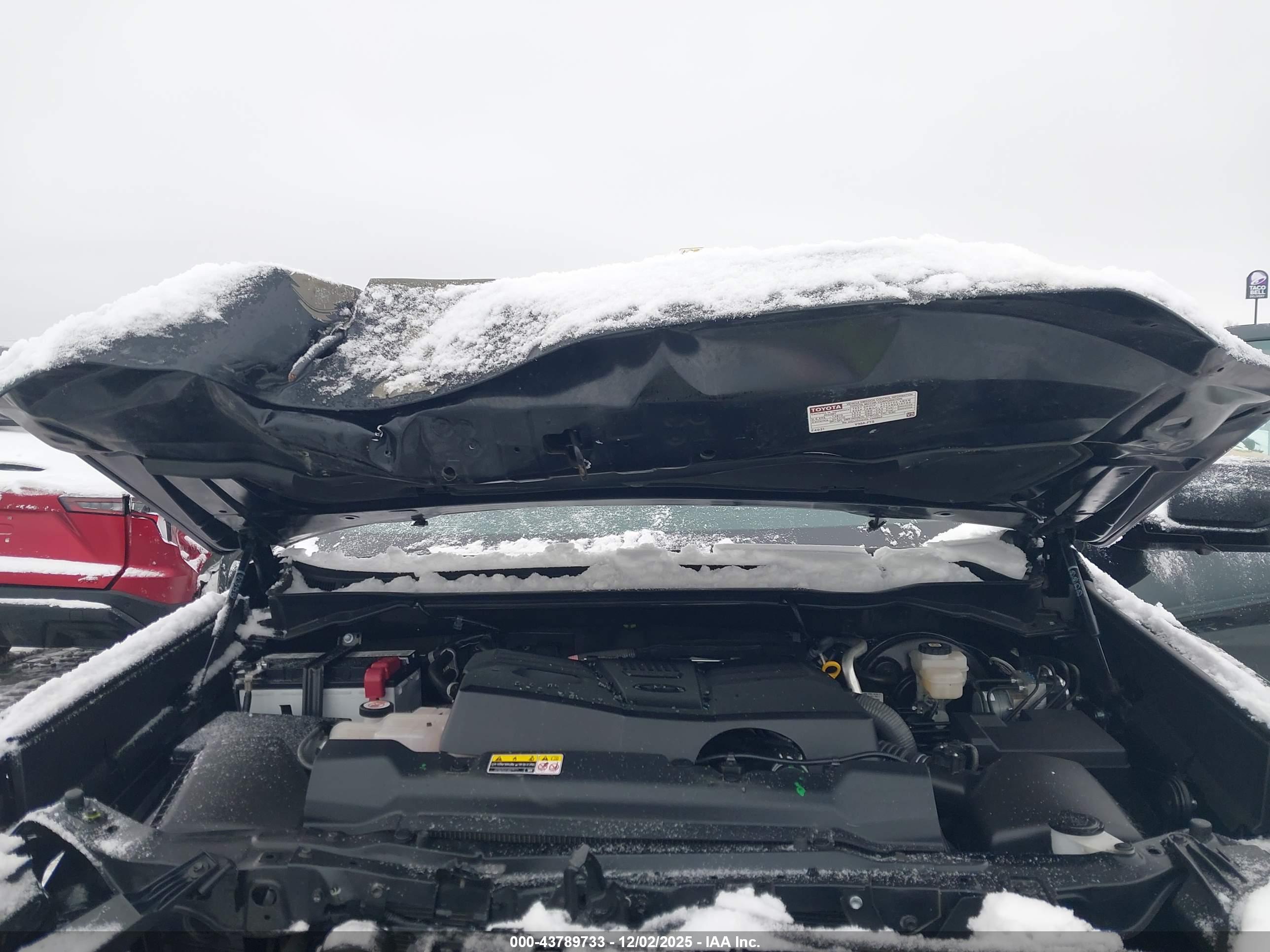 TOYOTA TUNDRA image 10