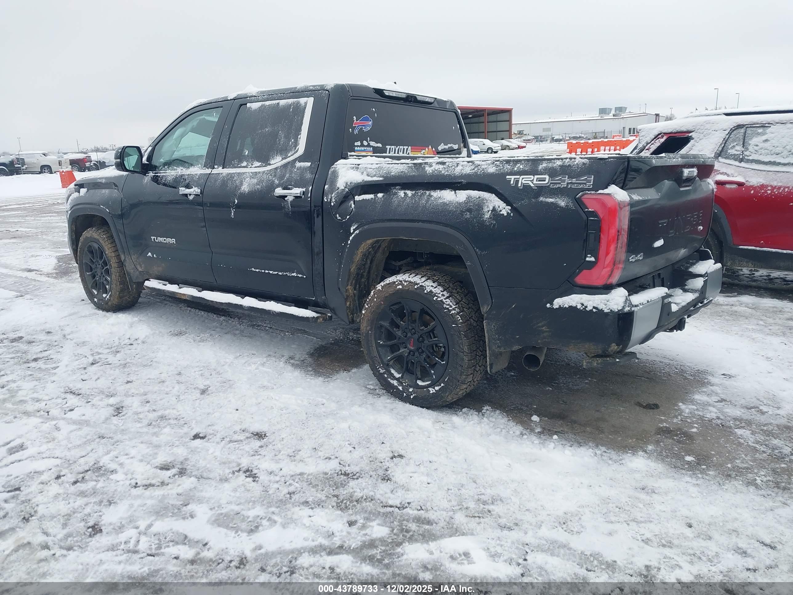 TOYOTA TUNDRA image 3