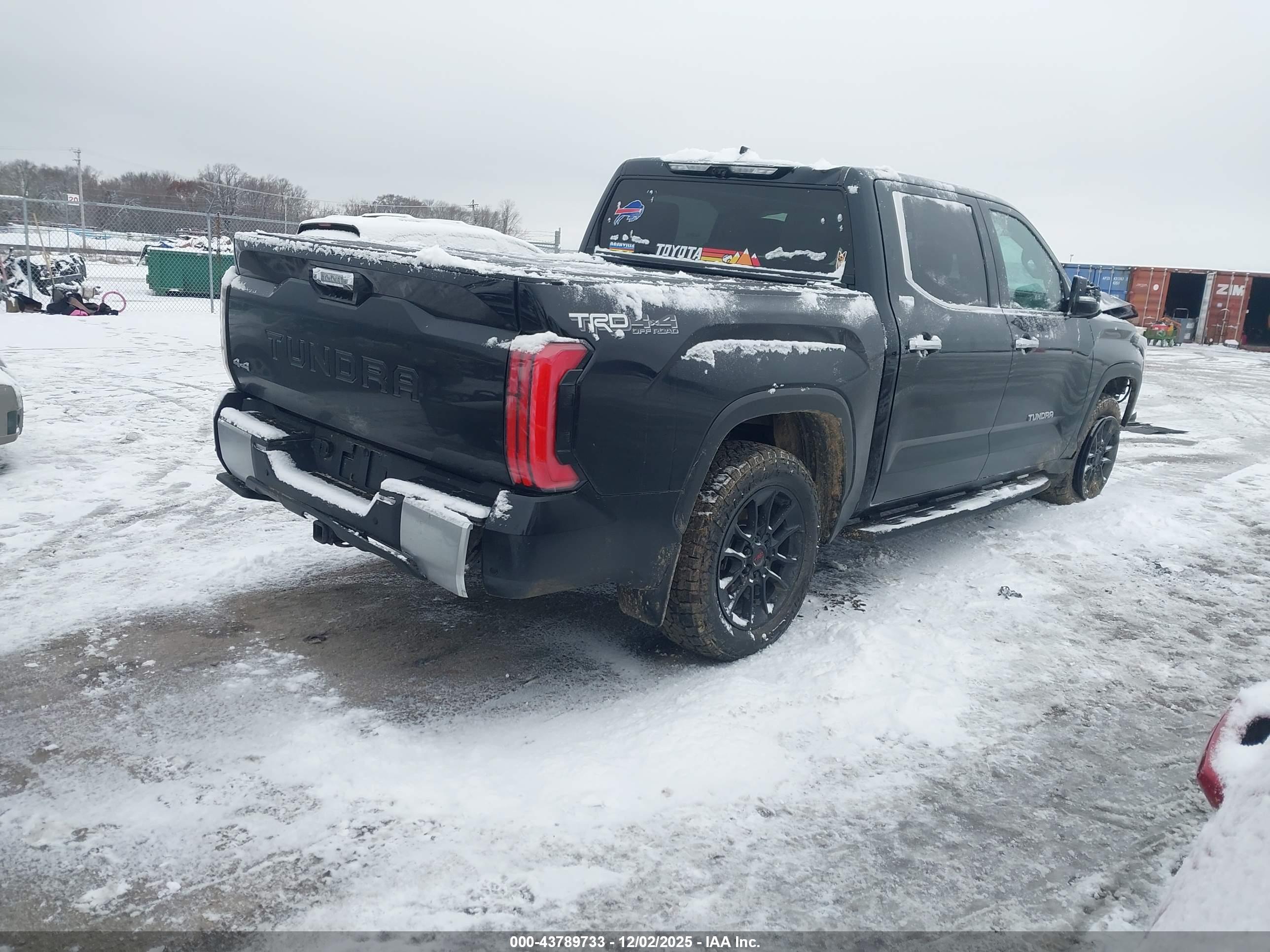 TOYOTA TUNDRA image 4
