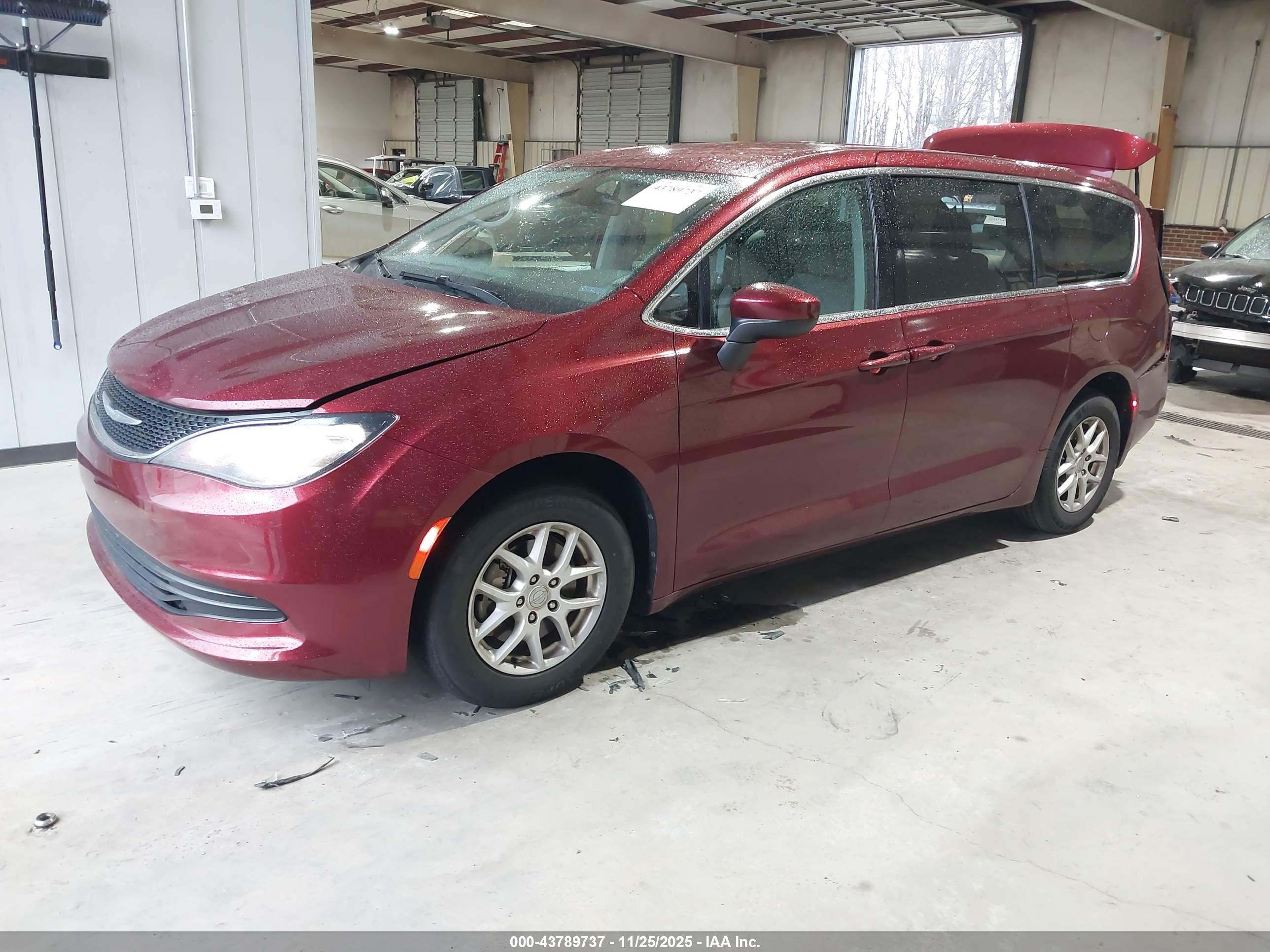CHRYSLER PACIFICA image 2