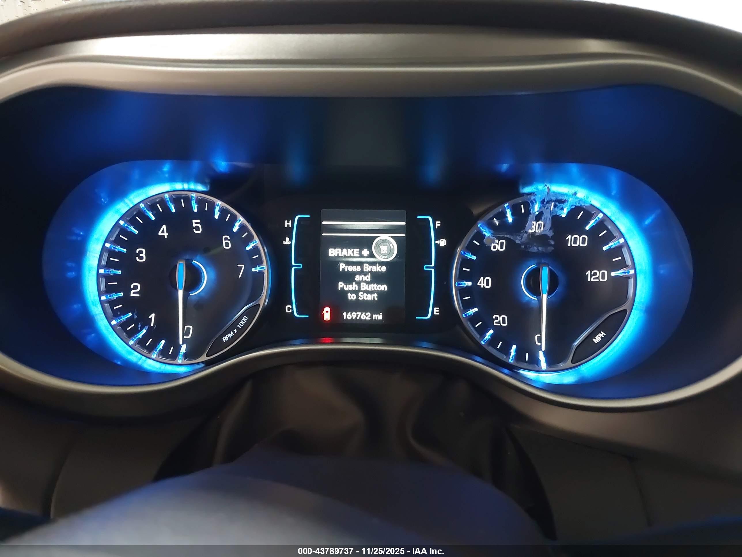 CHRYSLER PACIFICA image 7