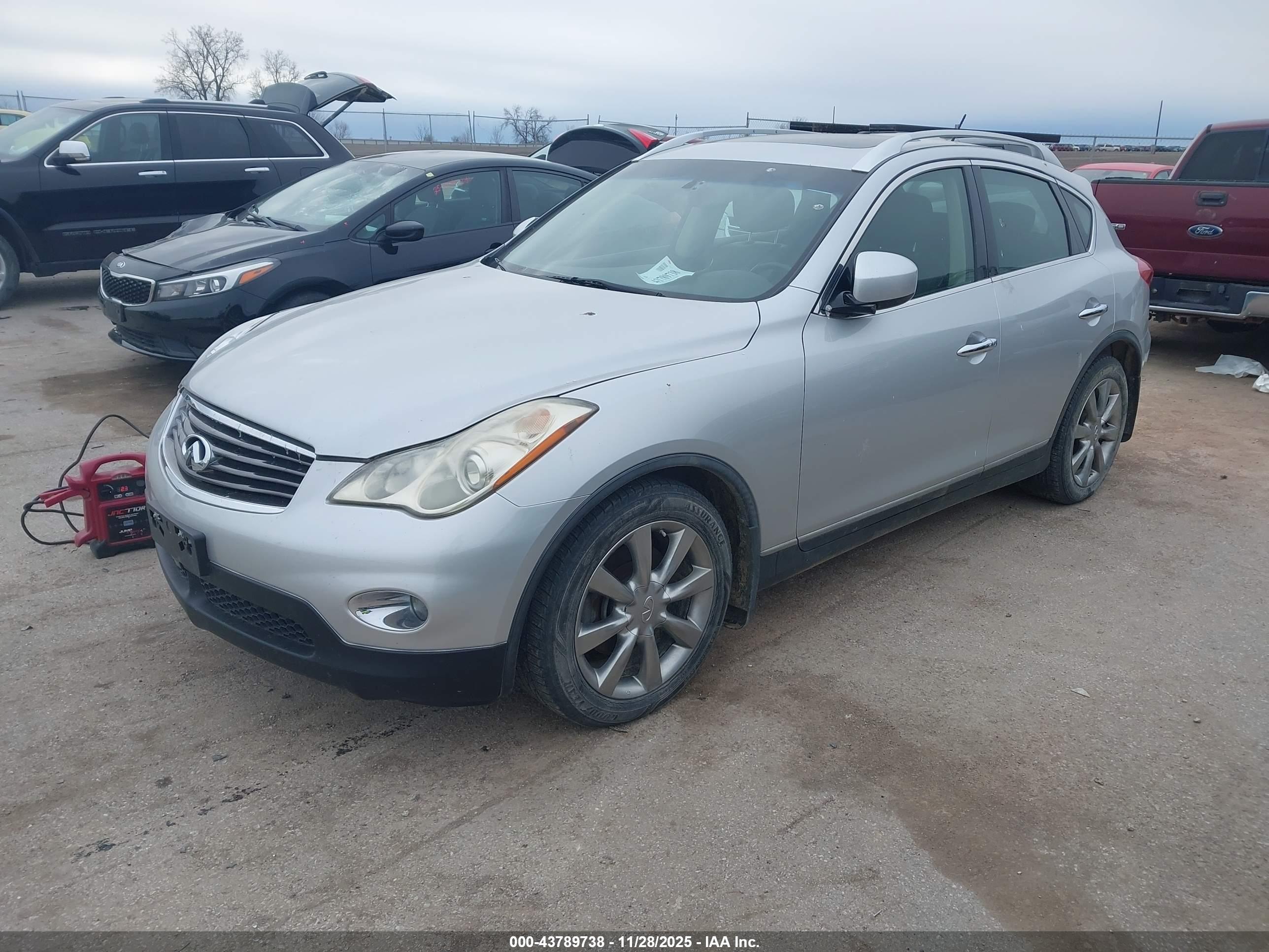 INFINITI EX35 image 2
