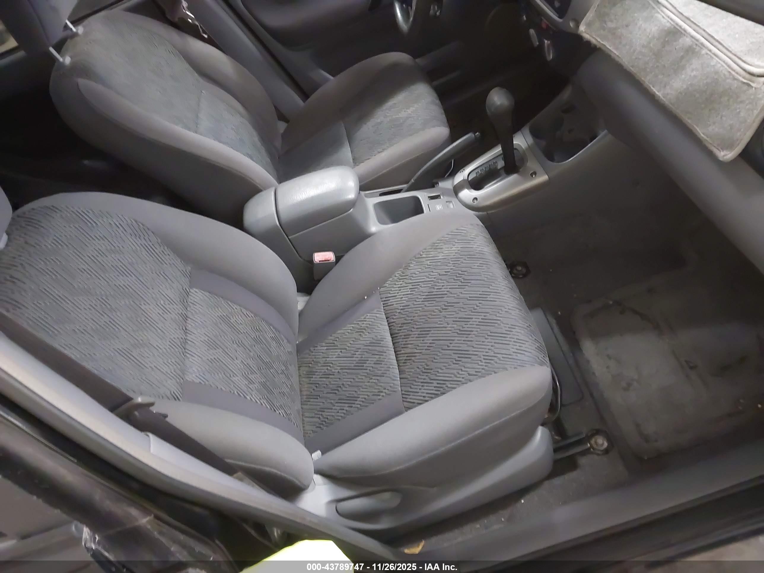 TOYOTA RAV4 image 5