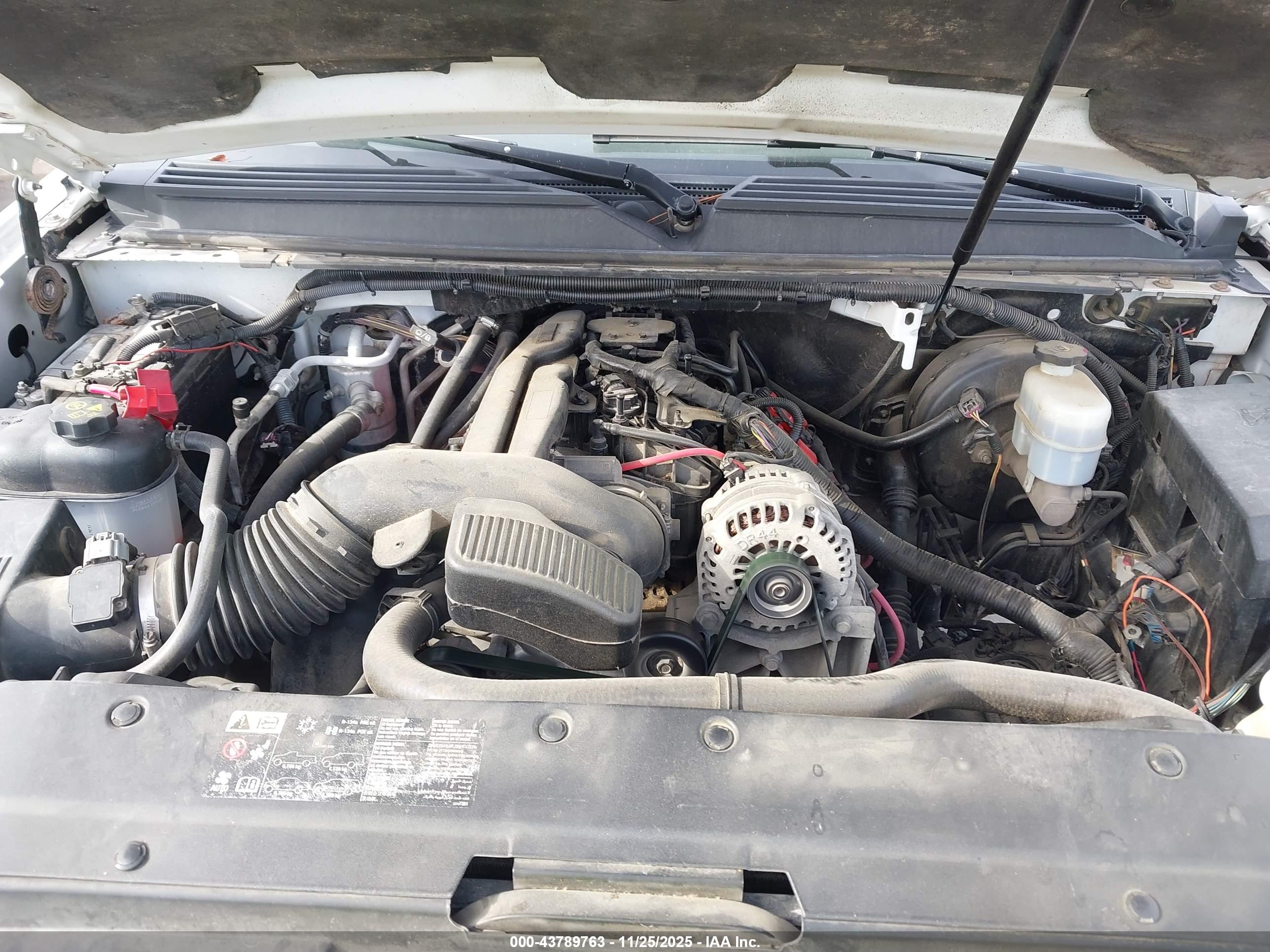 CHEVROLET TAHOE image 10