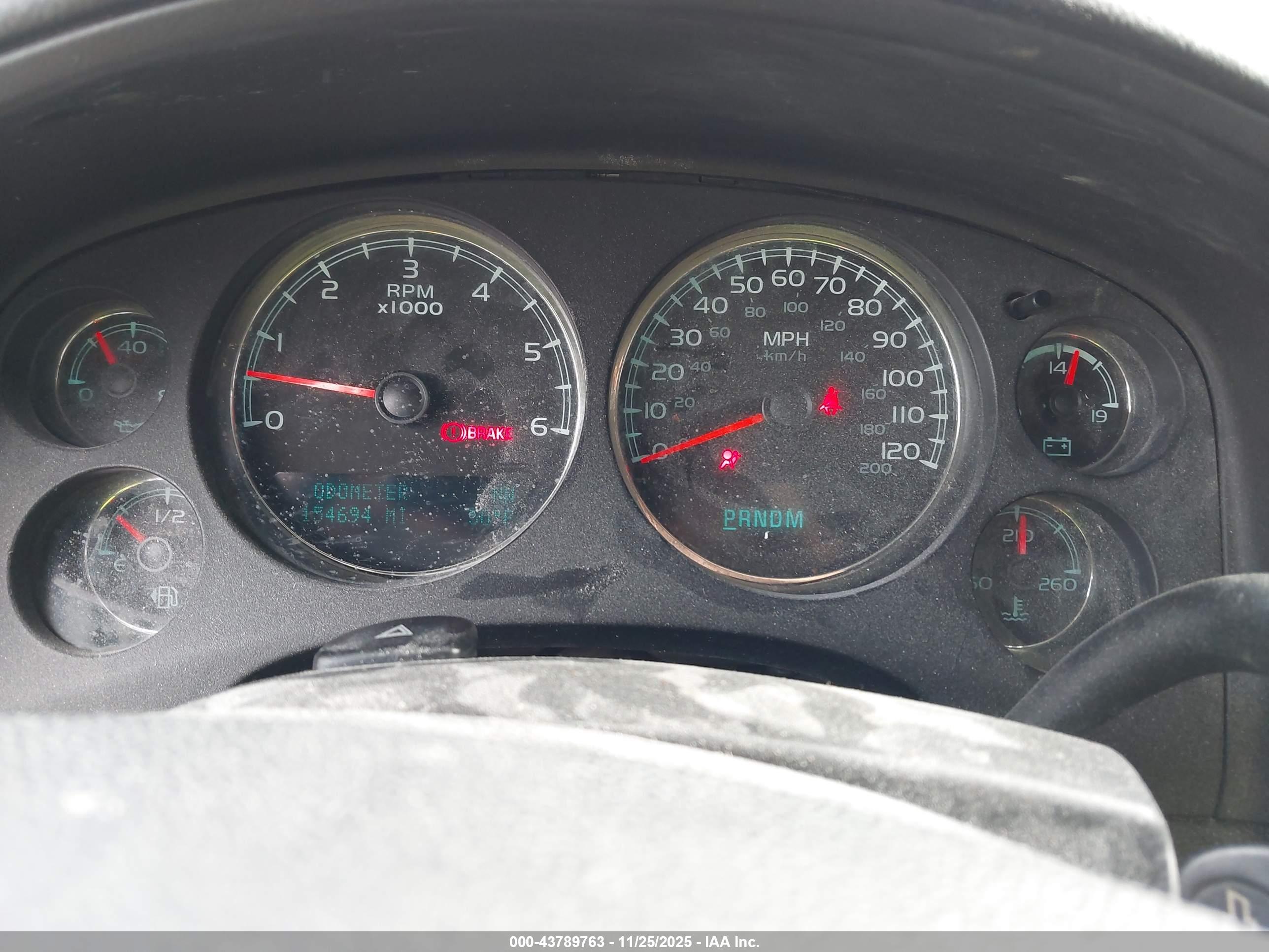 CHEVROLET TAHOE image 7