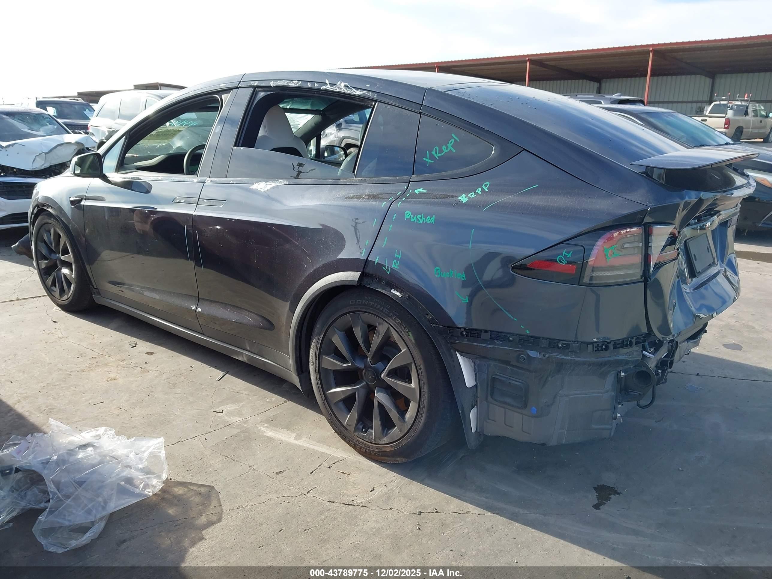 TESLA MODEL image 3