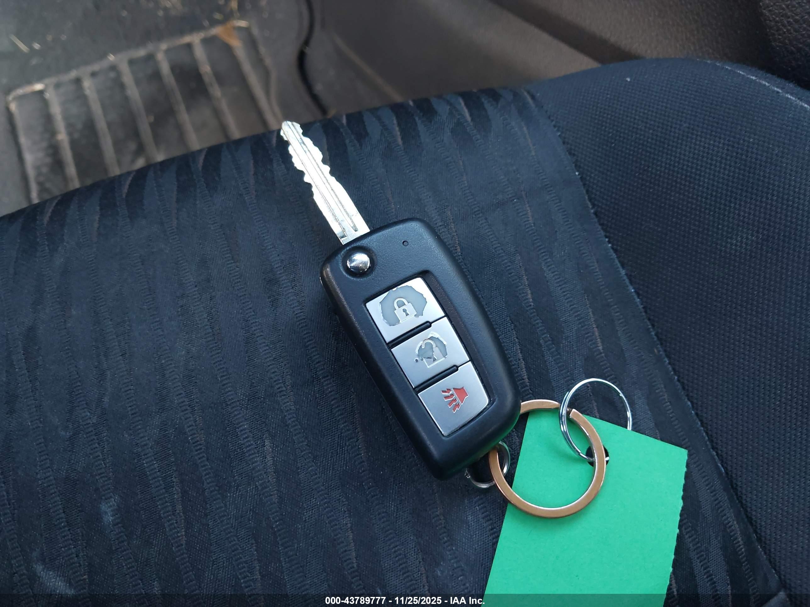 NISSAN ROGUE image 11