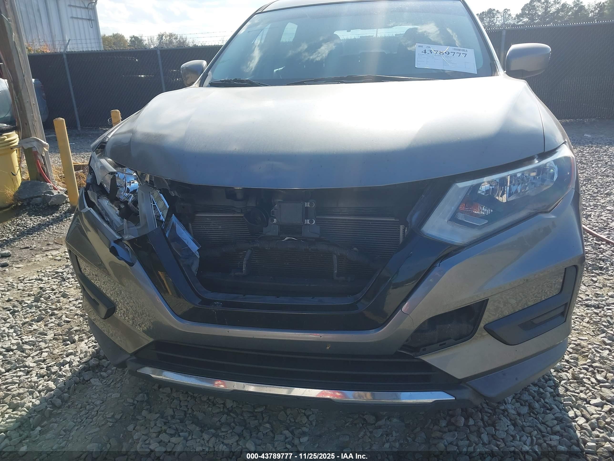 NISSAN ROGUE image 6