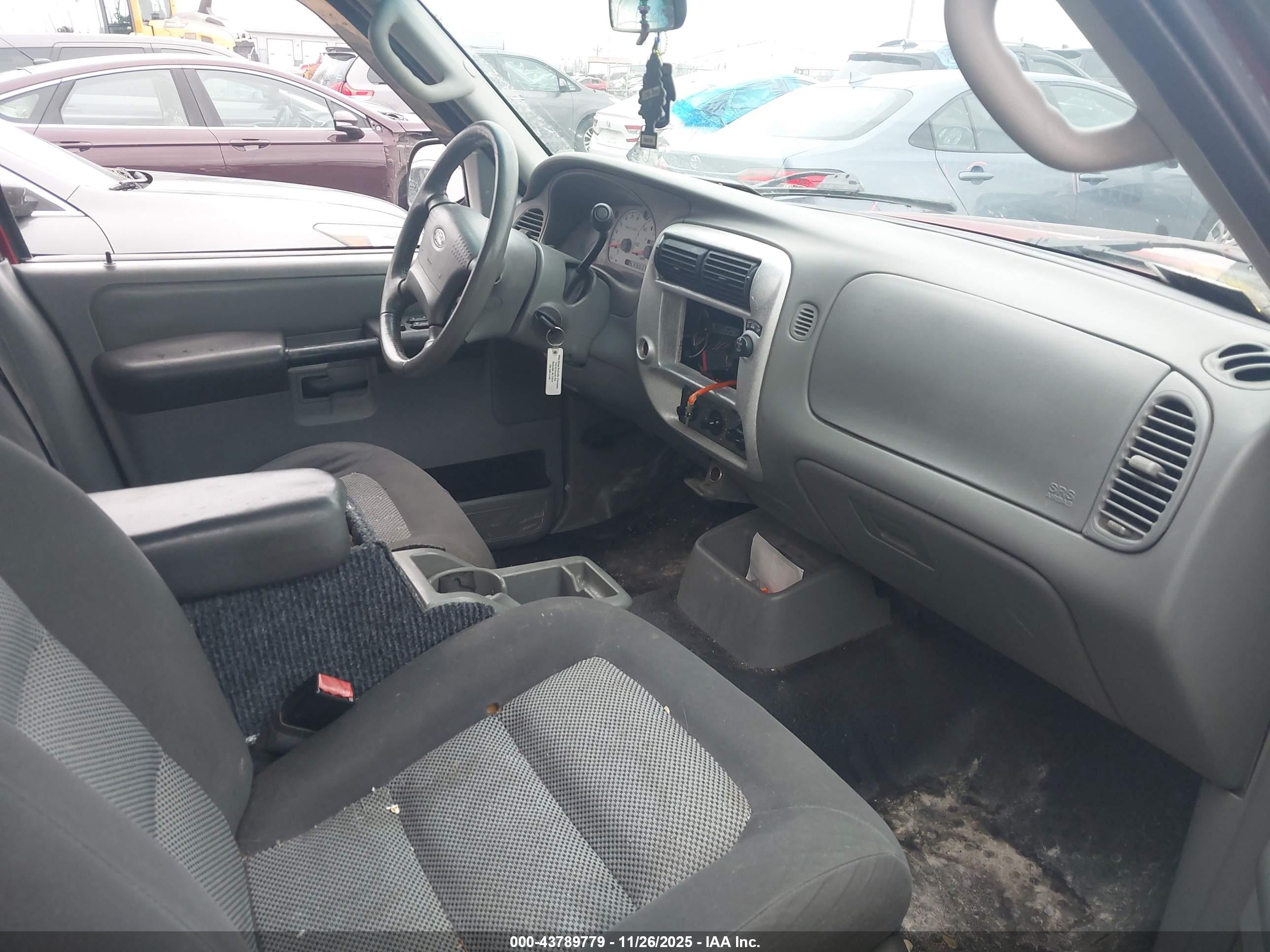 FORD EXPLORER image 5
