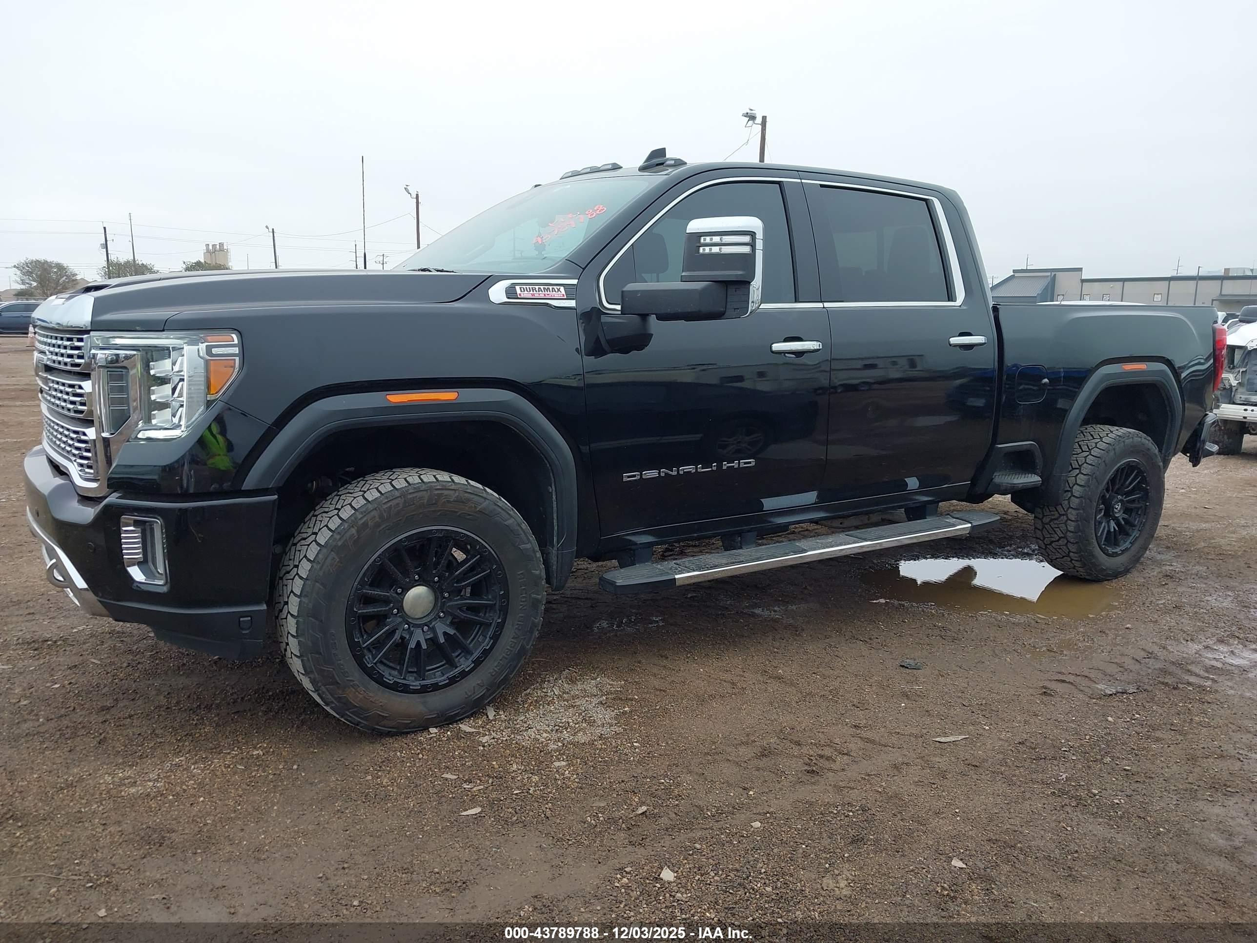 GMC SIERRA image 2