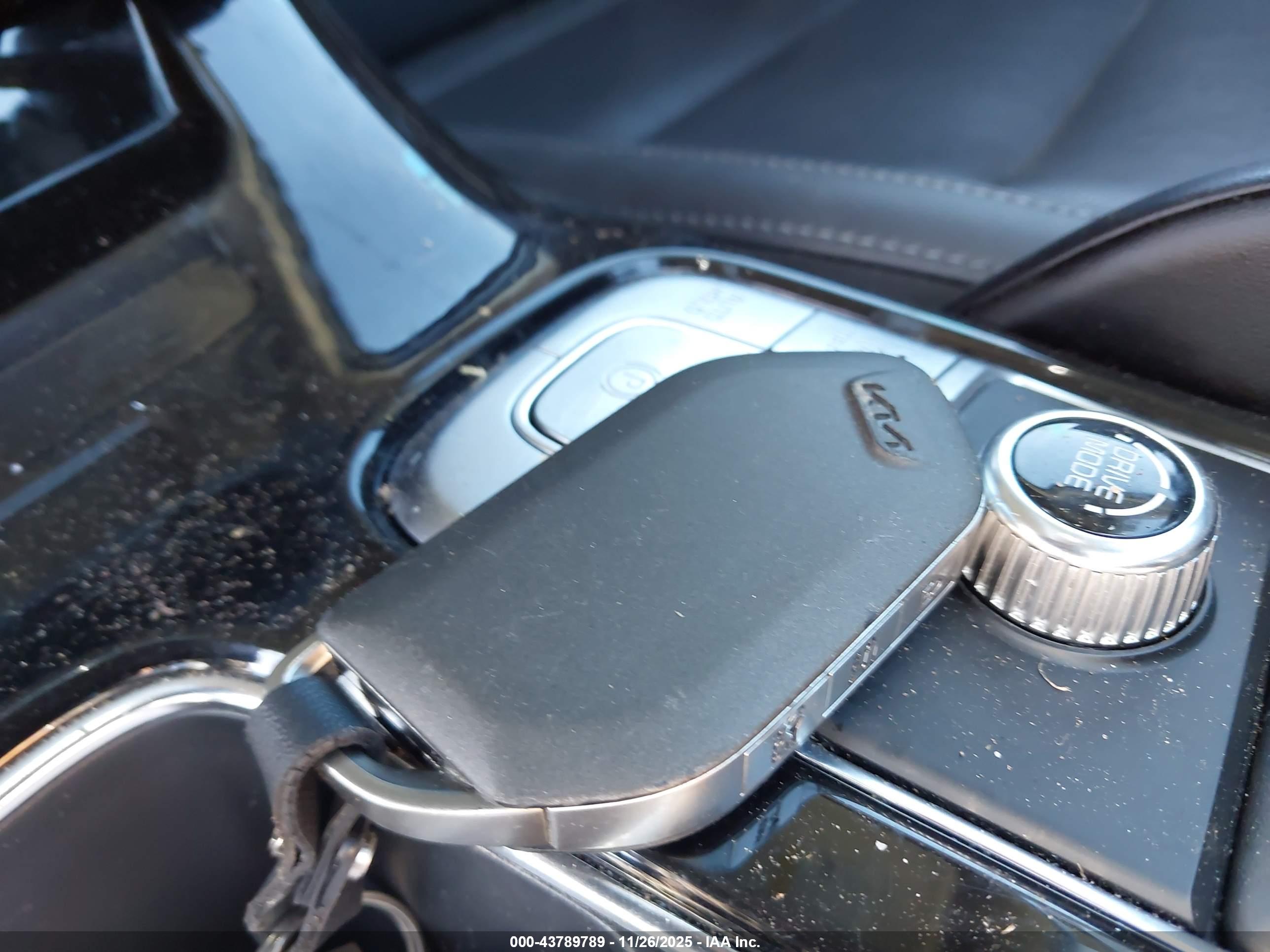 KIA TELLURIDE image 11