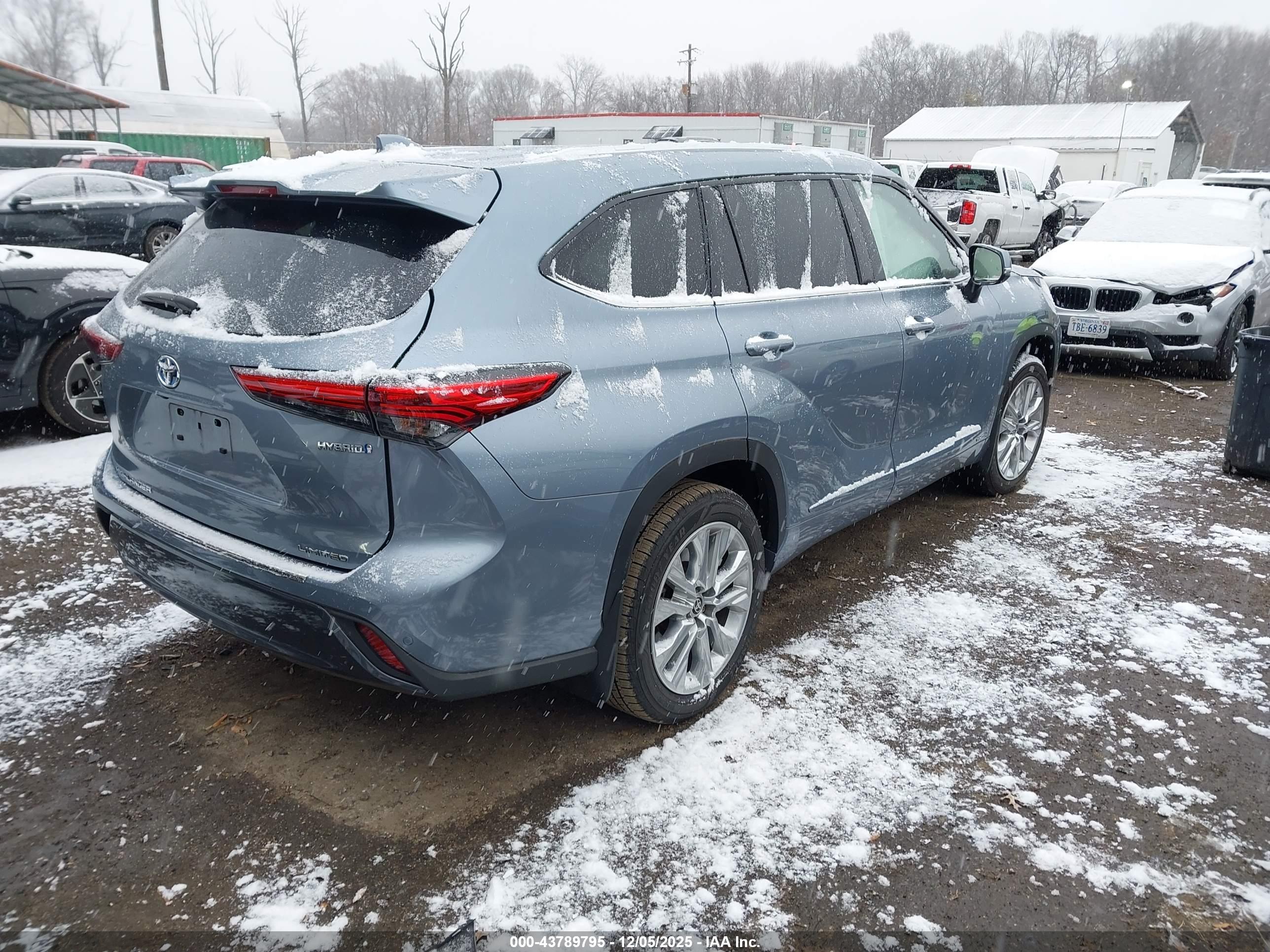 TOYOTA HIGHLANDER image 4