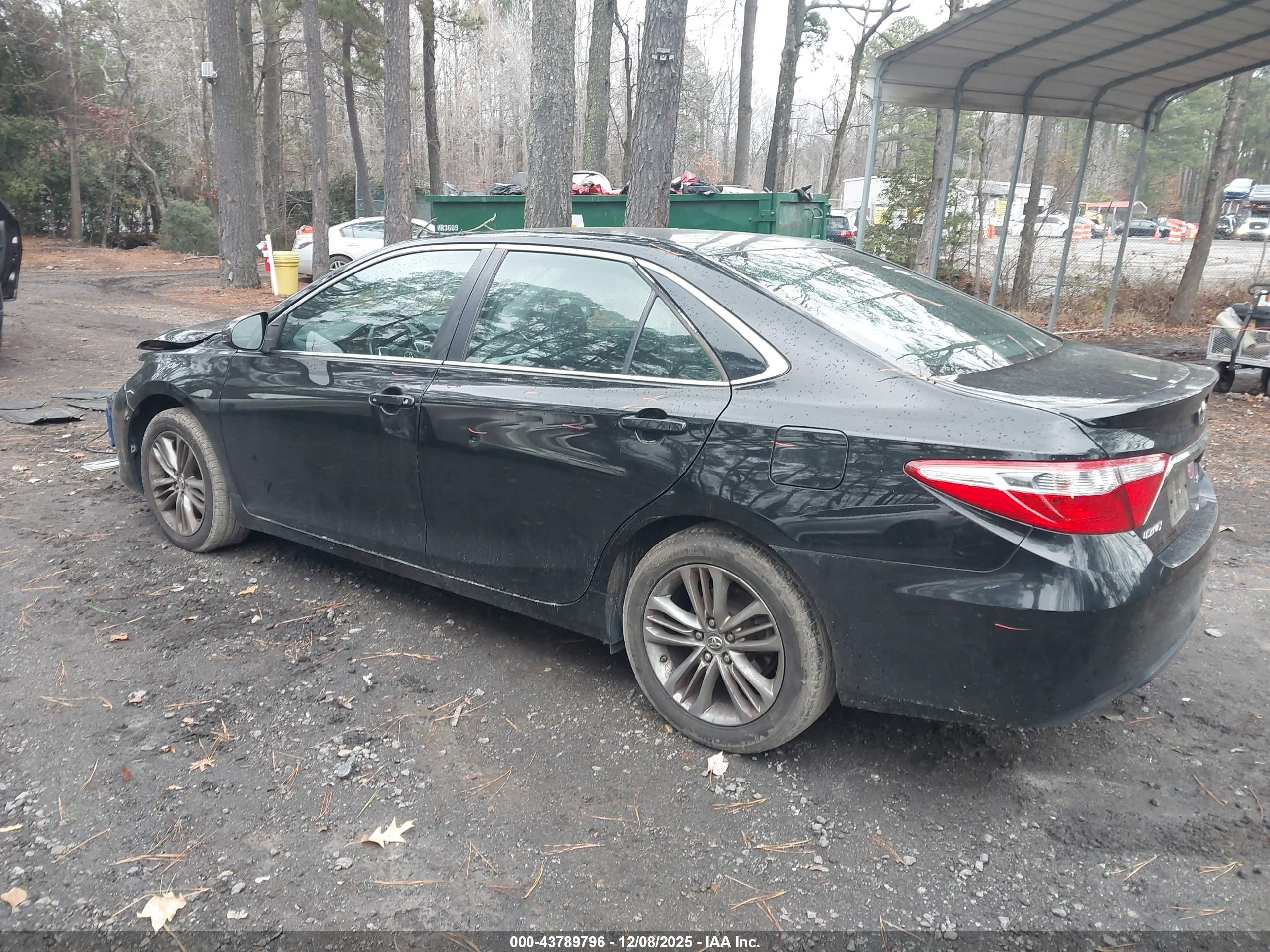 TOYOTA CAMRY image 3