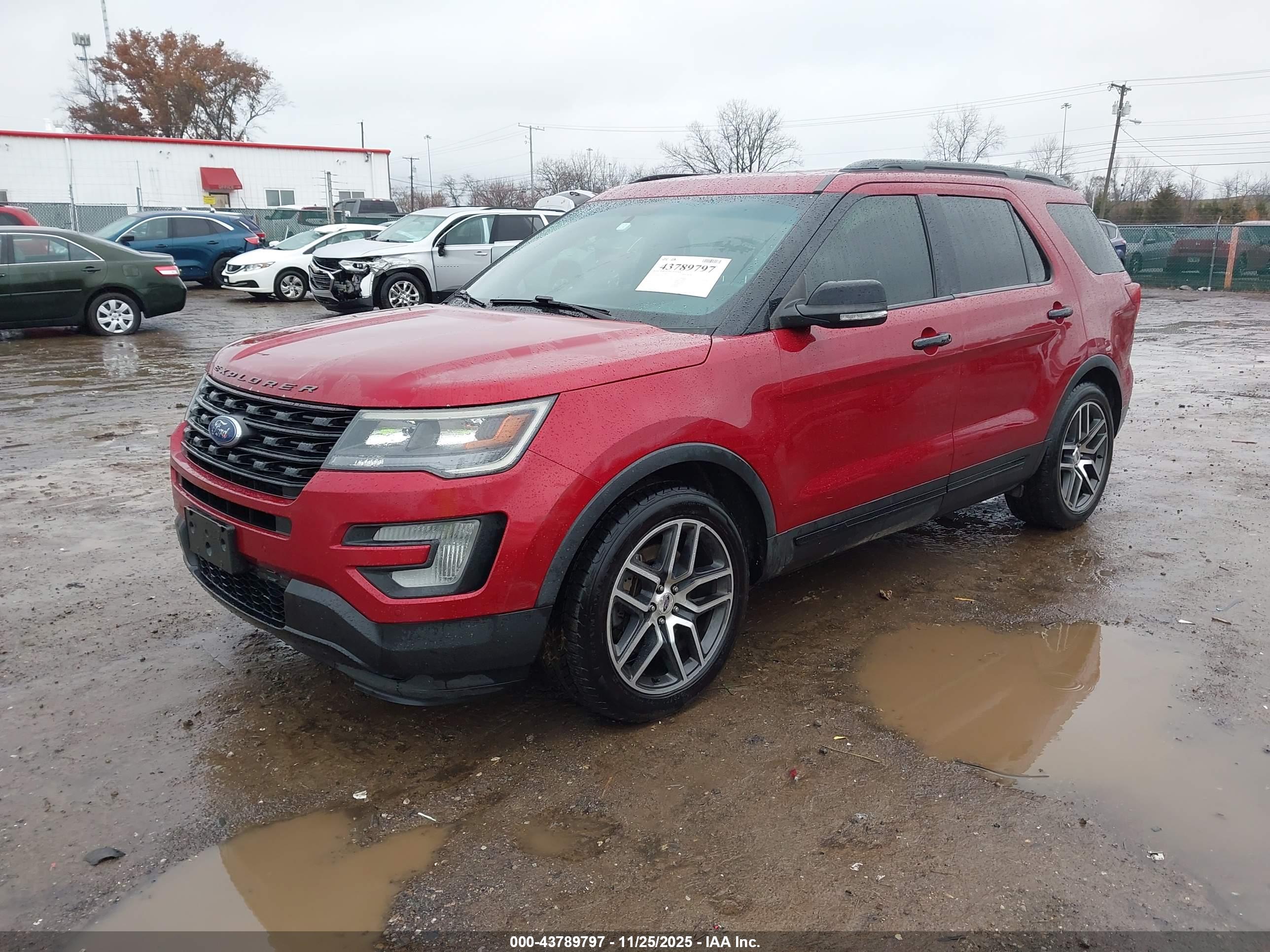 FORD EXPLORER image 2