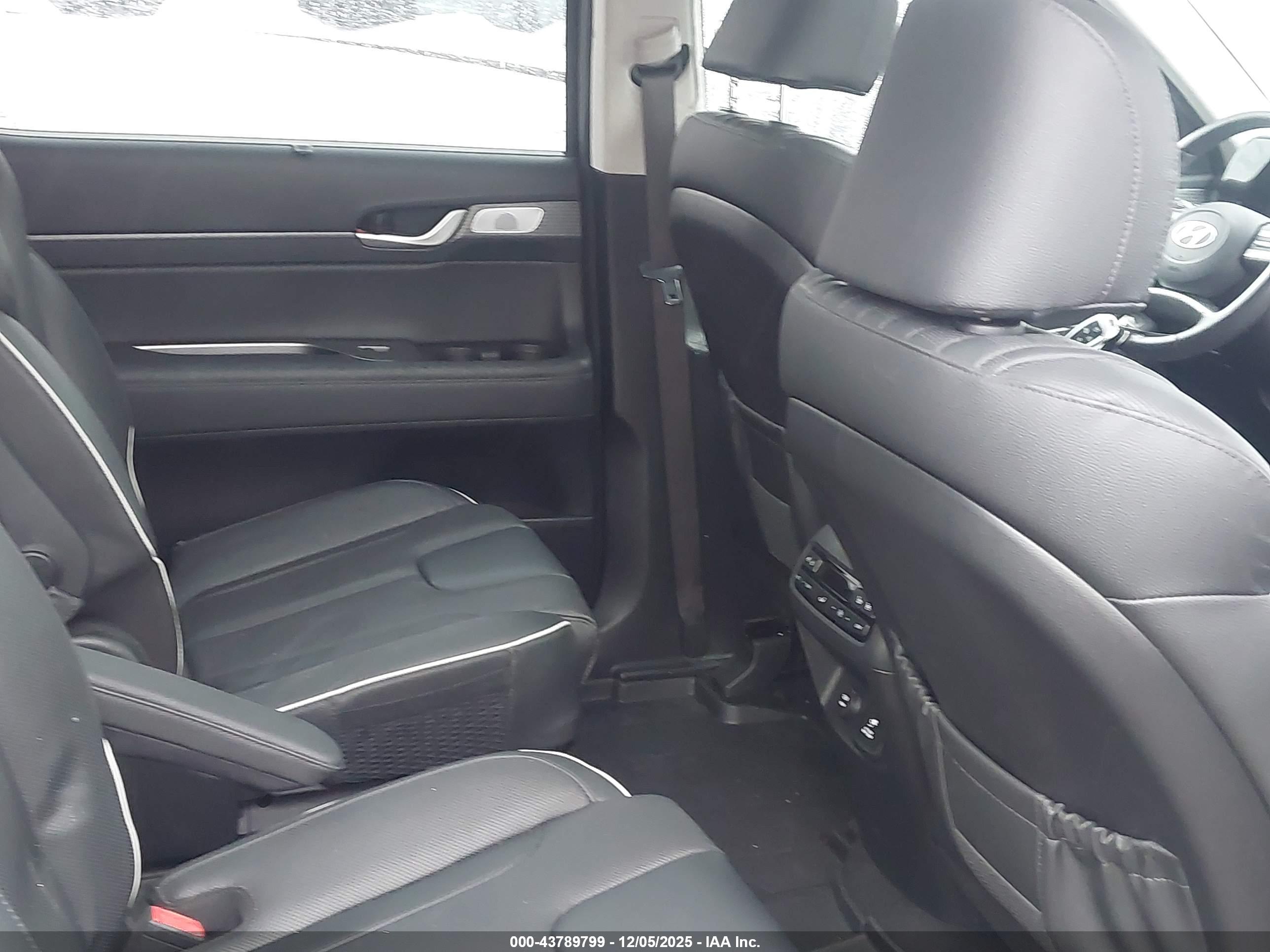 HYUNDAI PALISADE image 8