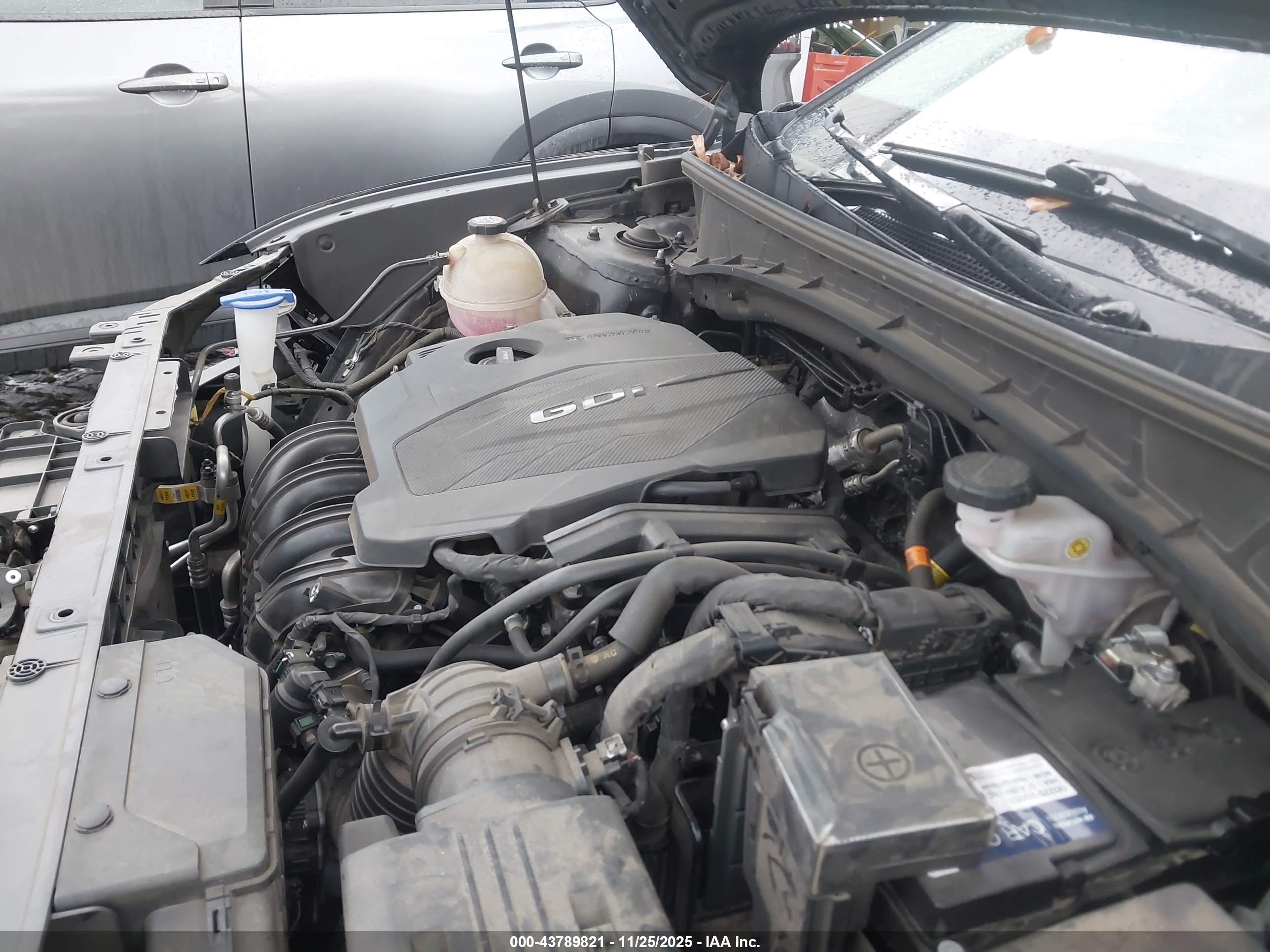 HYUNDAI TUCSON image 10