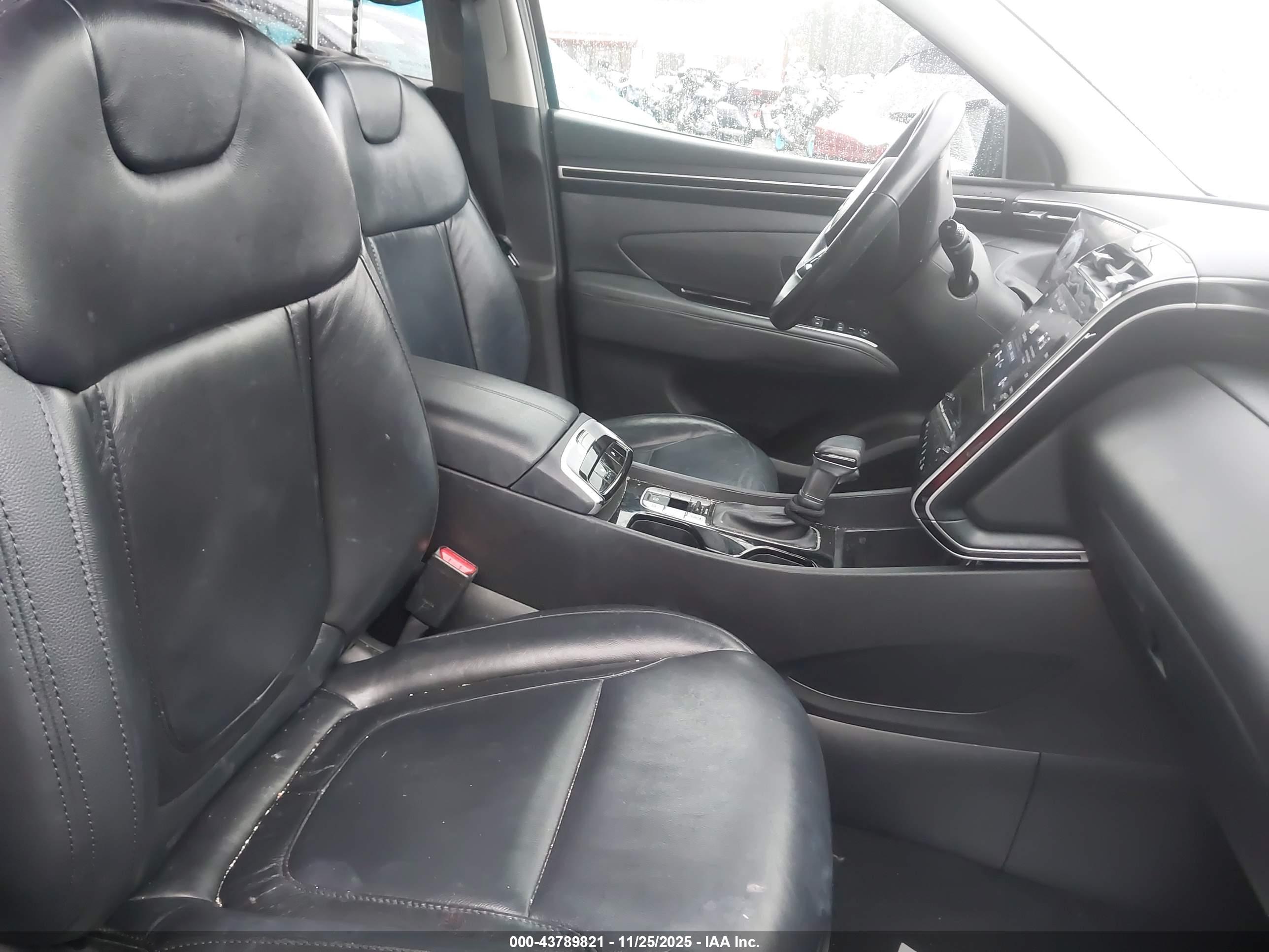 HYUNDAI TUCSON image 5