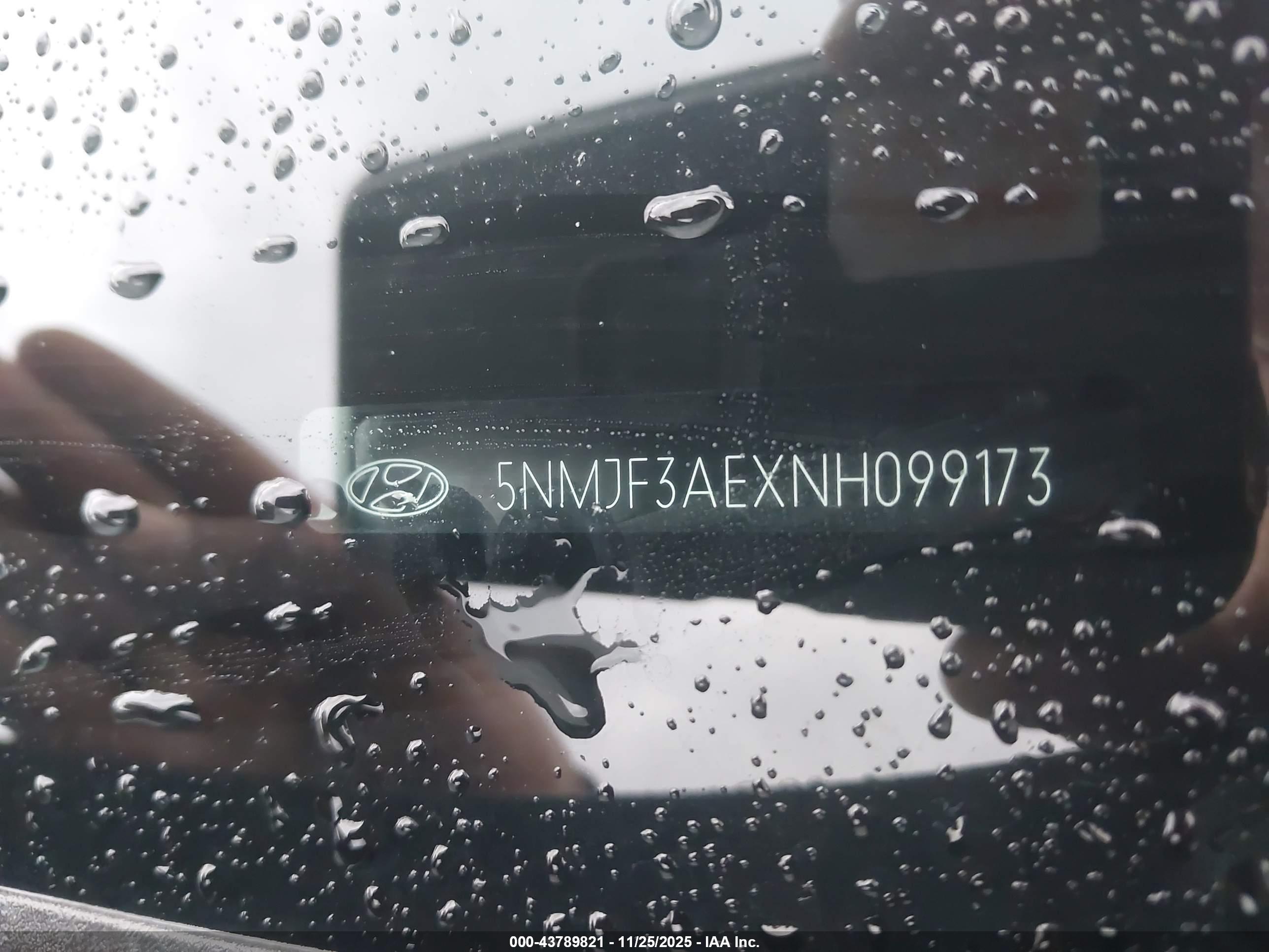 HYUNDAI TUCSON image 9