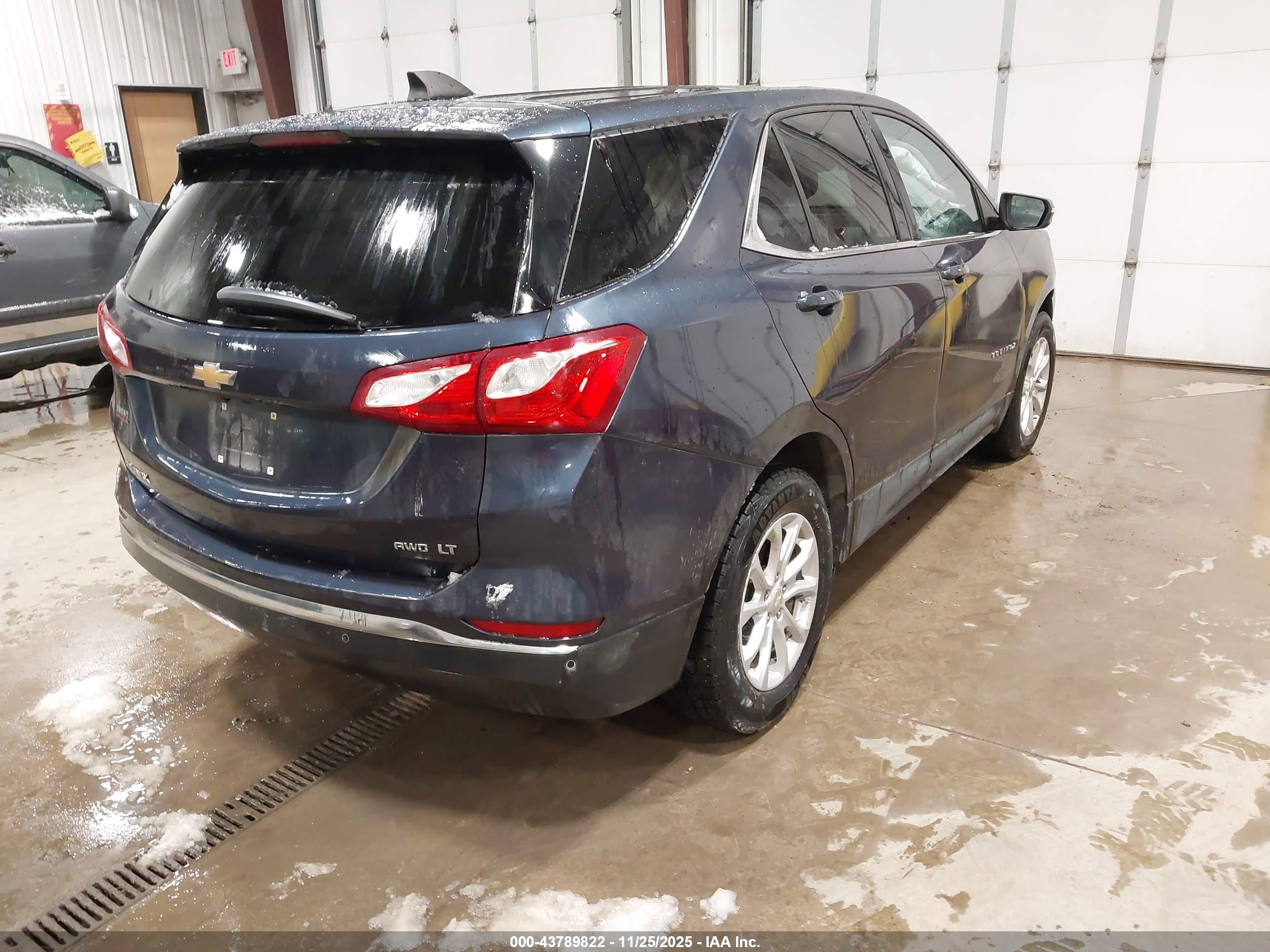 CHEVROLET EQUINOX image 4