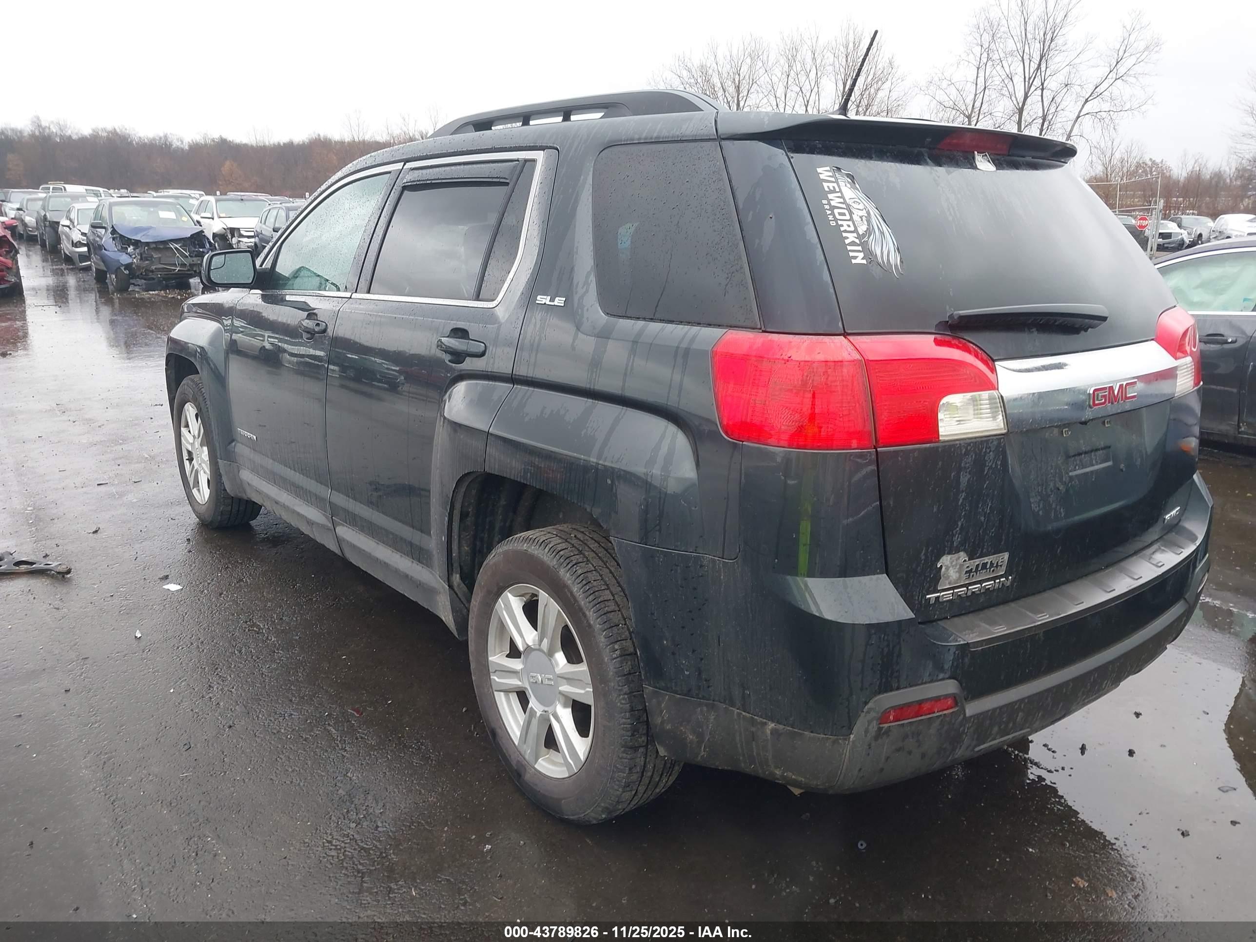 GMC TERRAIN image 3