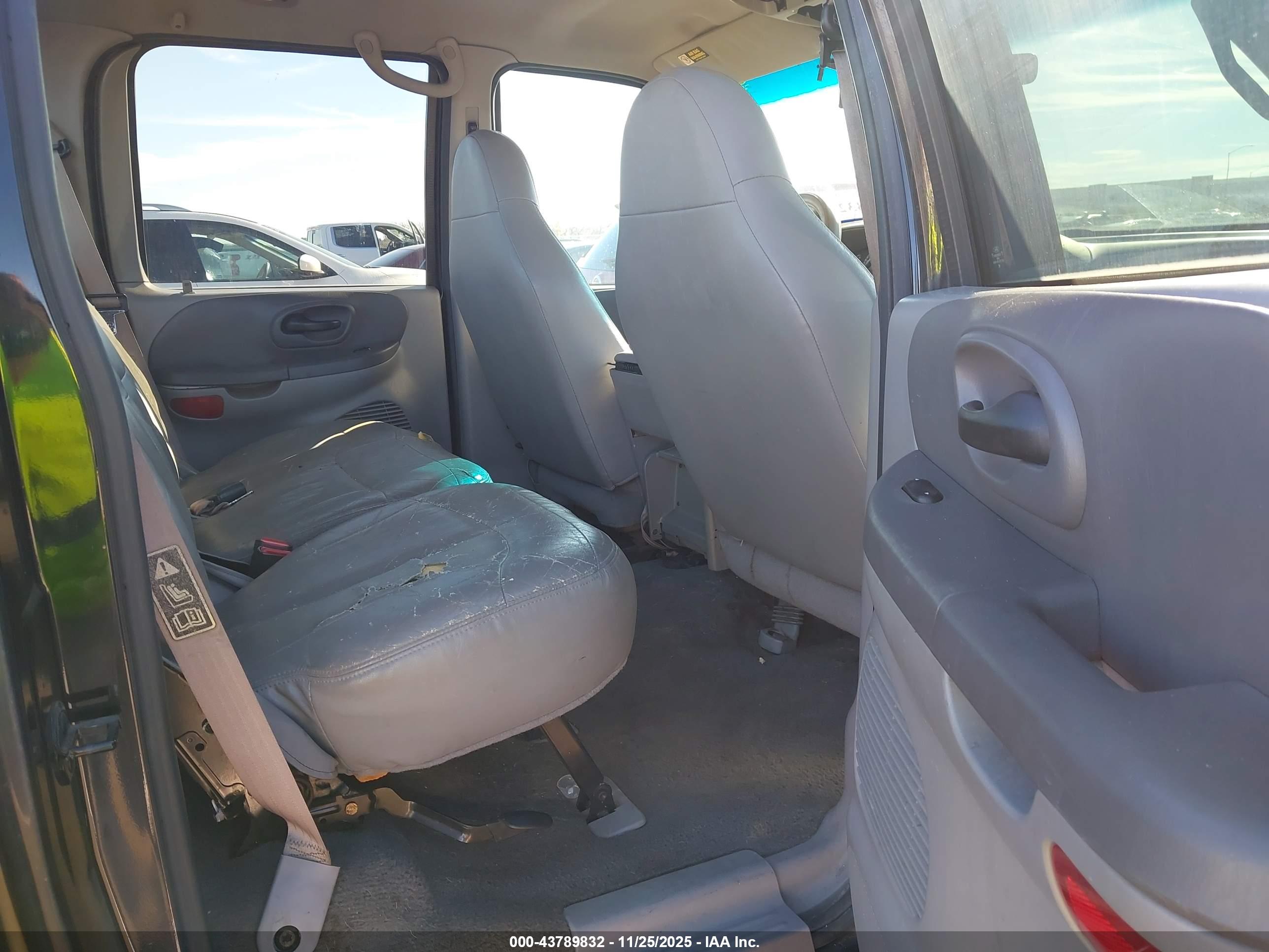 FORD F-150 image 8
