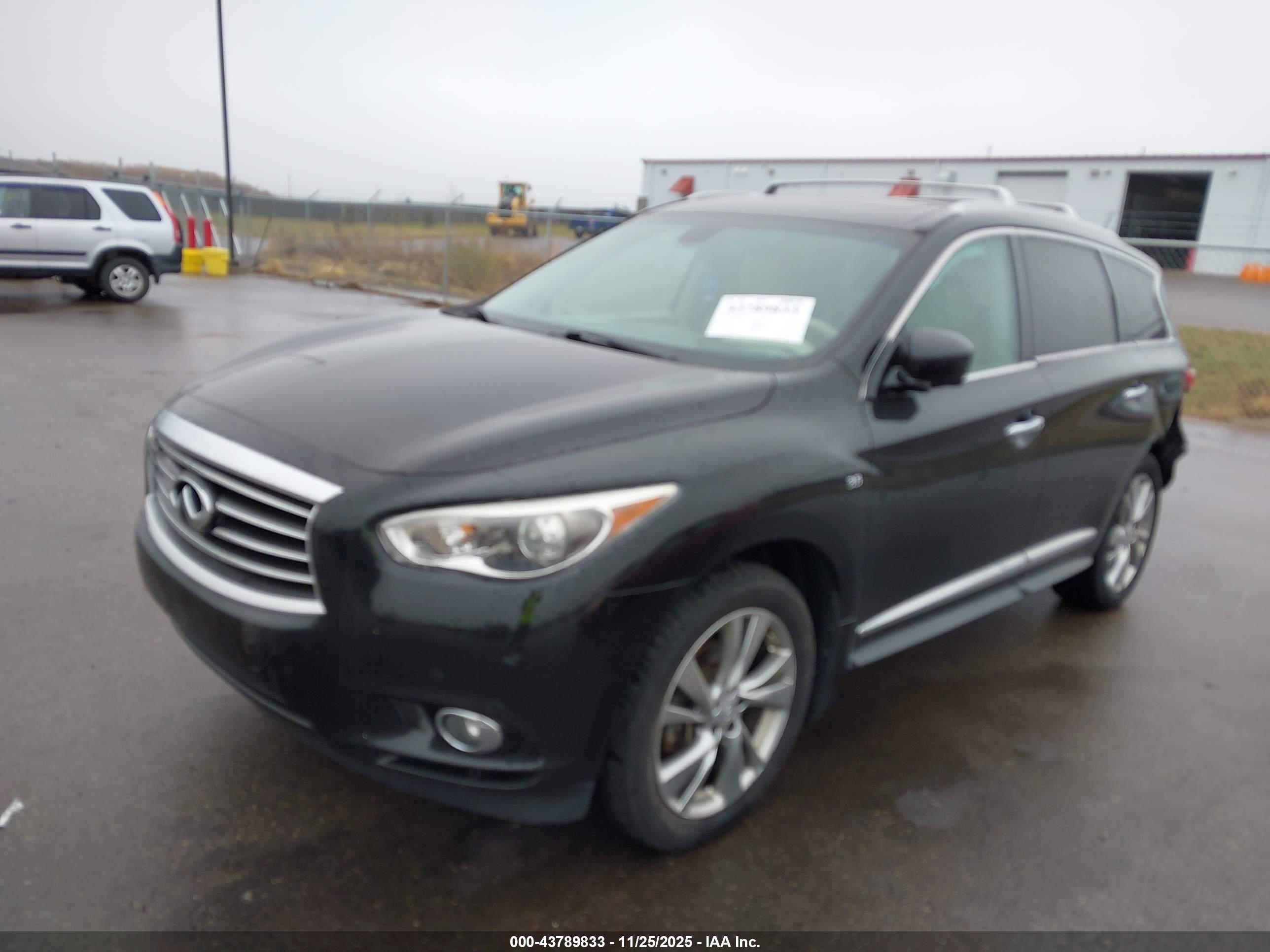 INFINITI QX60 image 2