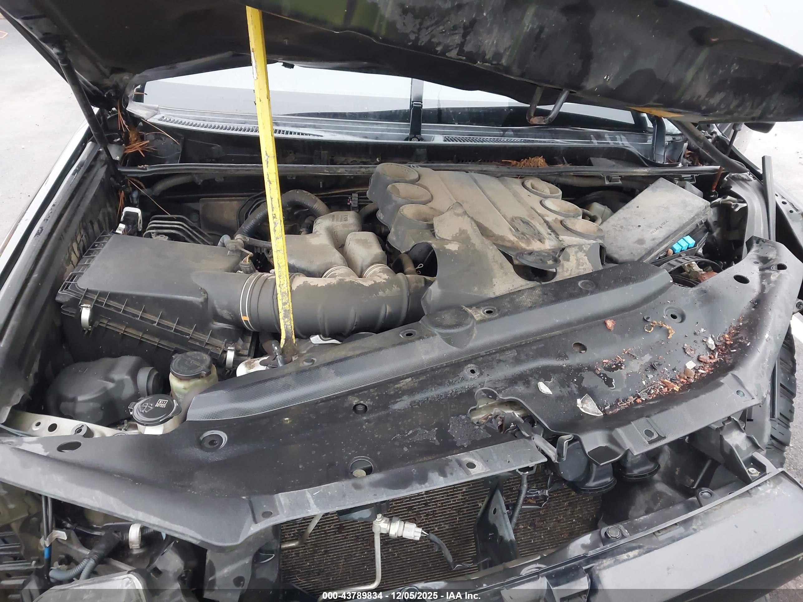TOYOTA 4RUNNER image 10