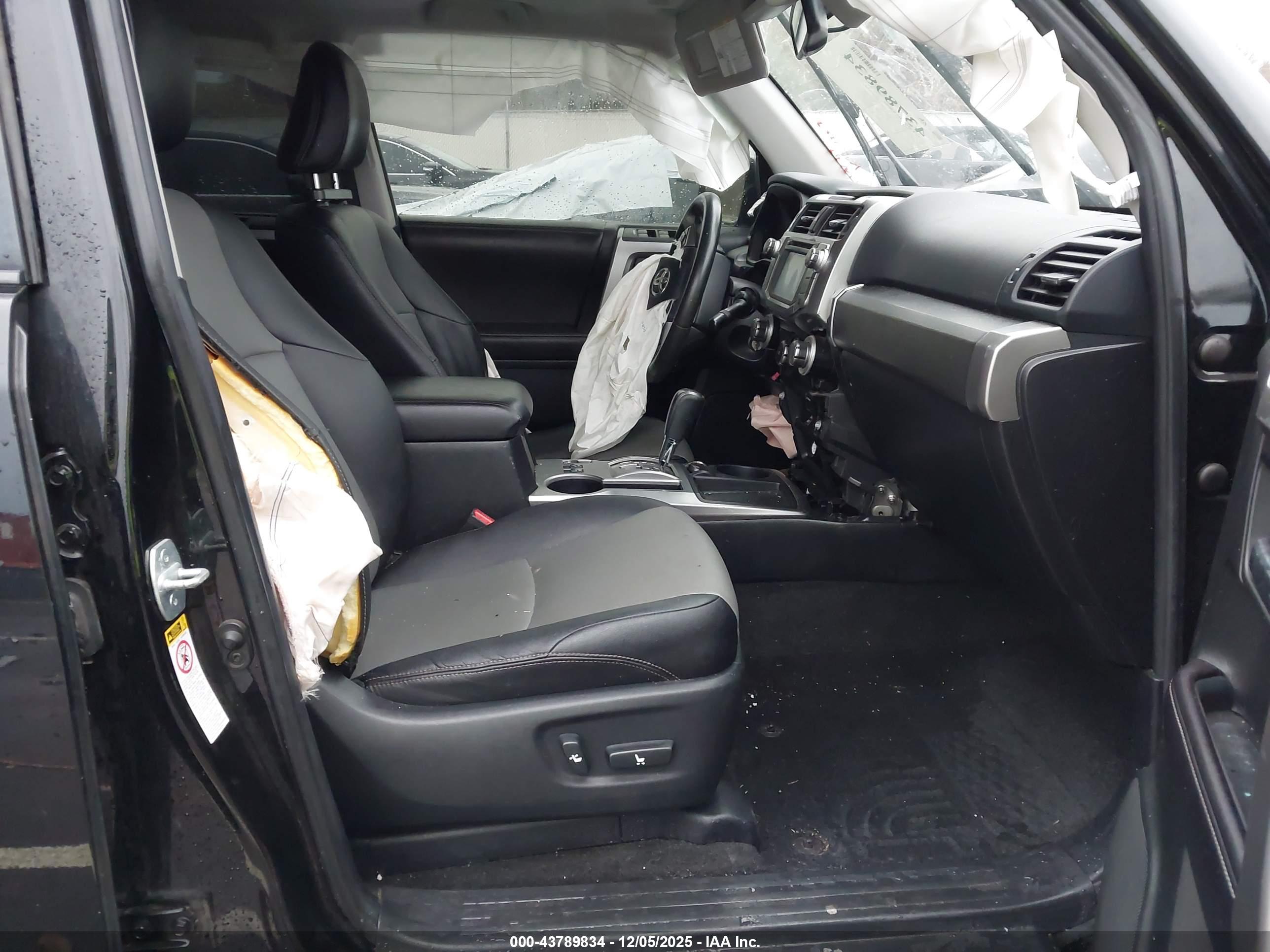 TOYOTA 4RUNNER image 5