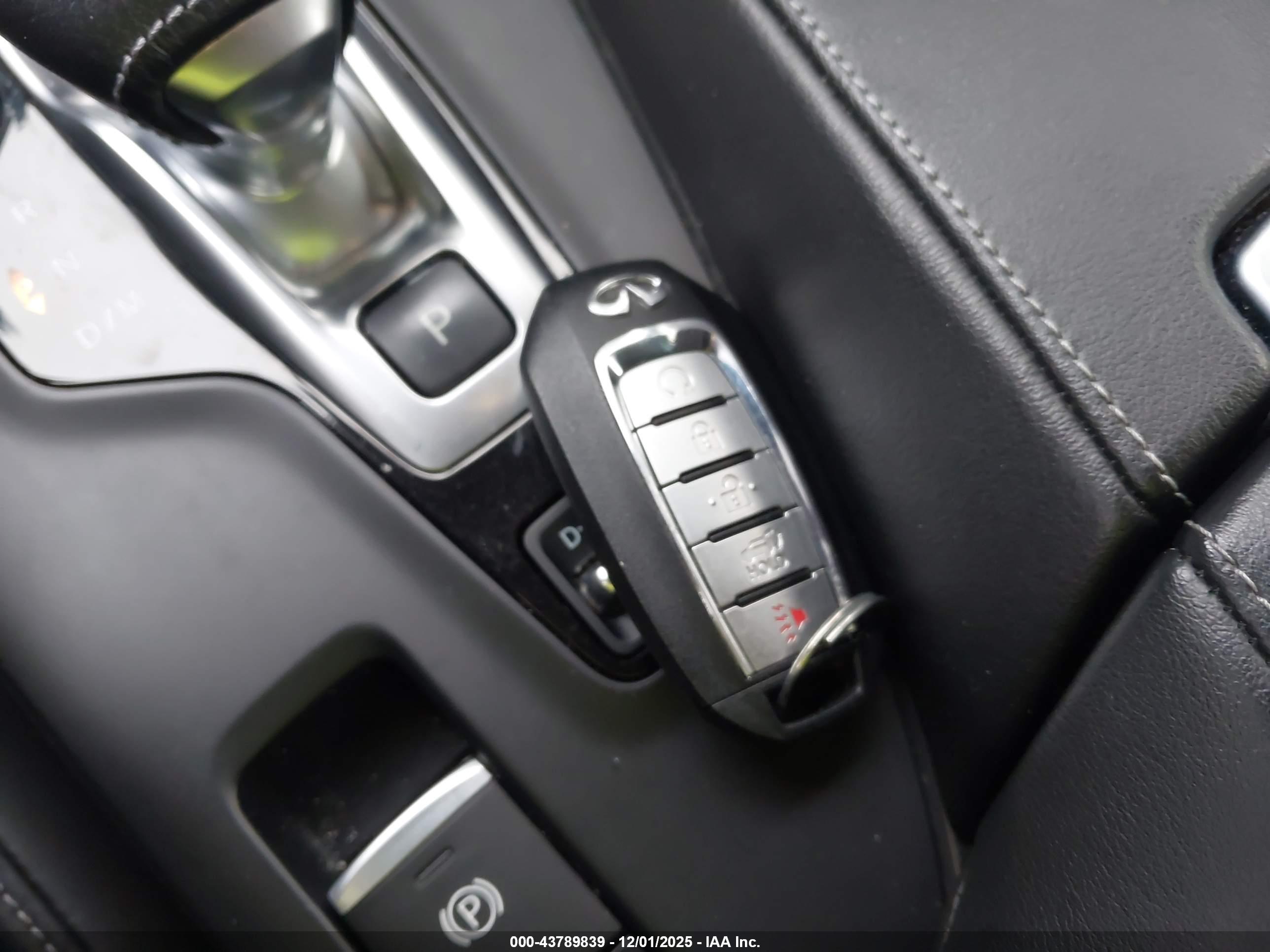 INFINITI QX50 image 11