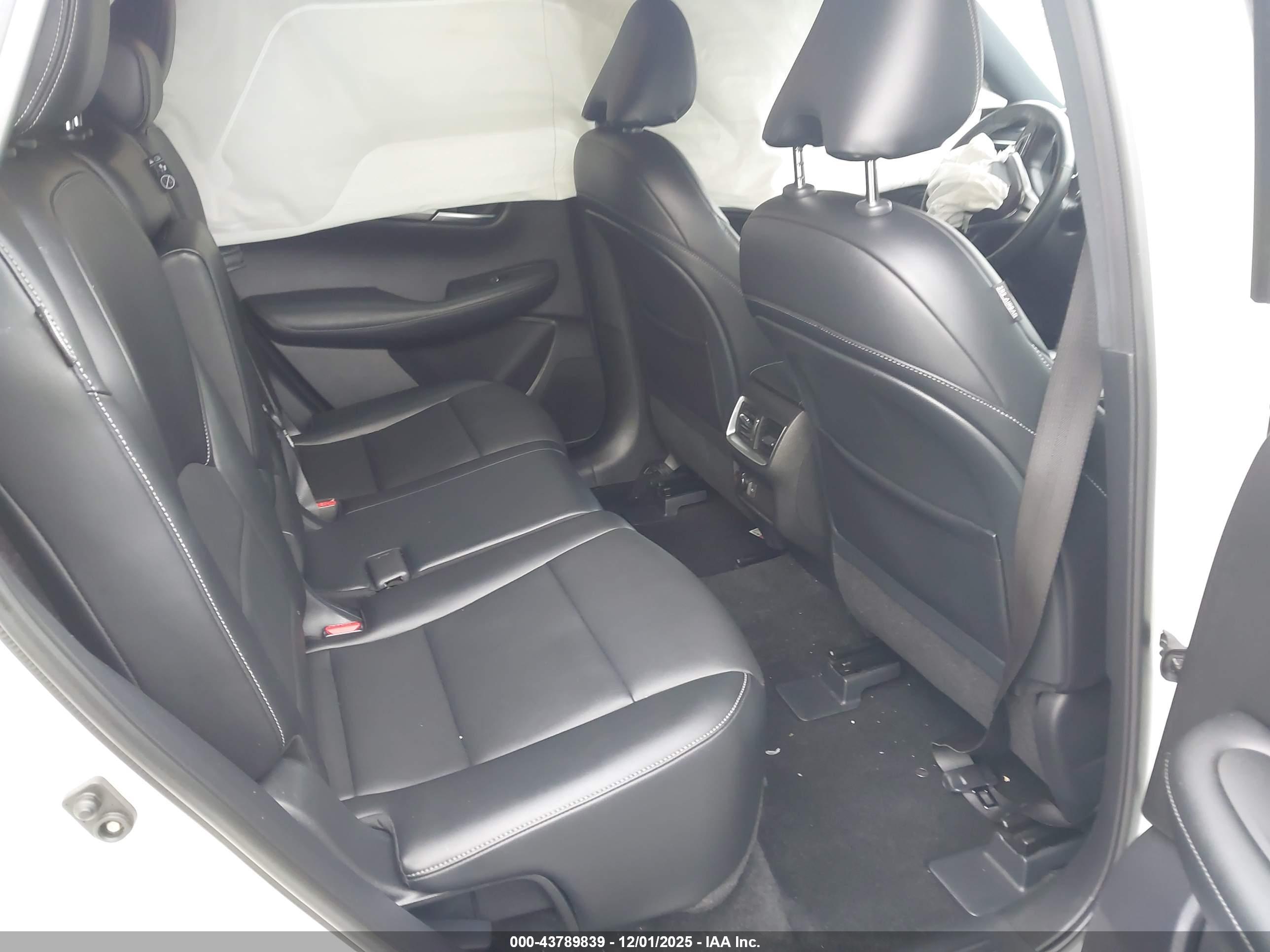 INFINITI QX50 image 8
