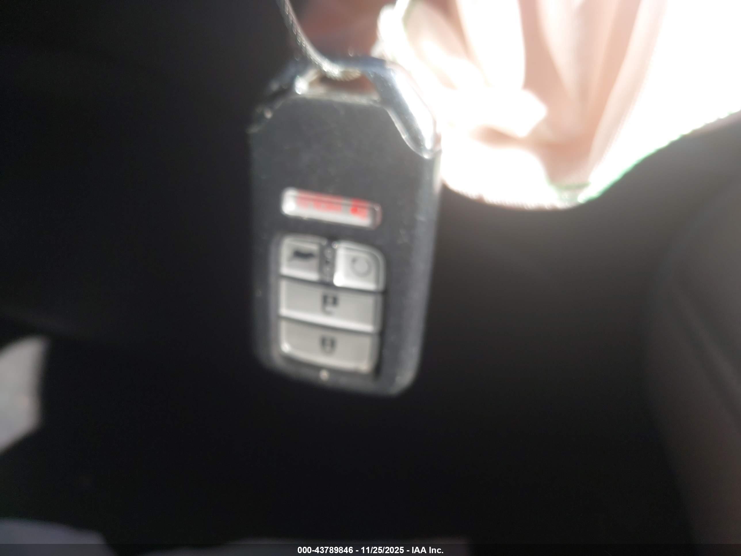 HONDA CR-V image 11