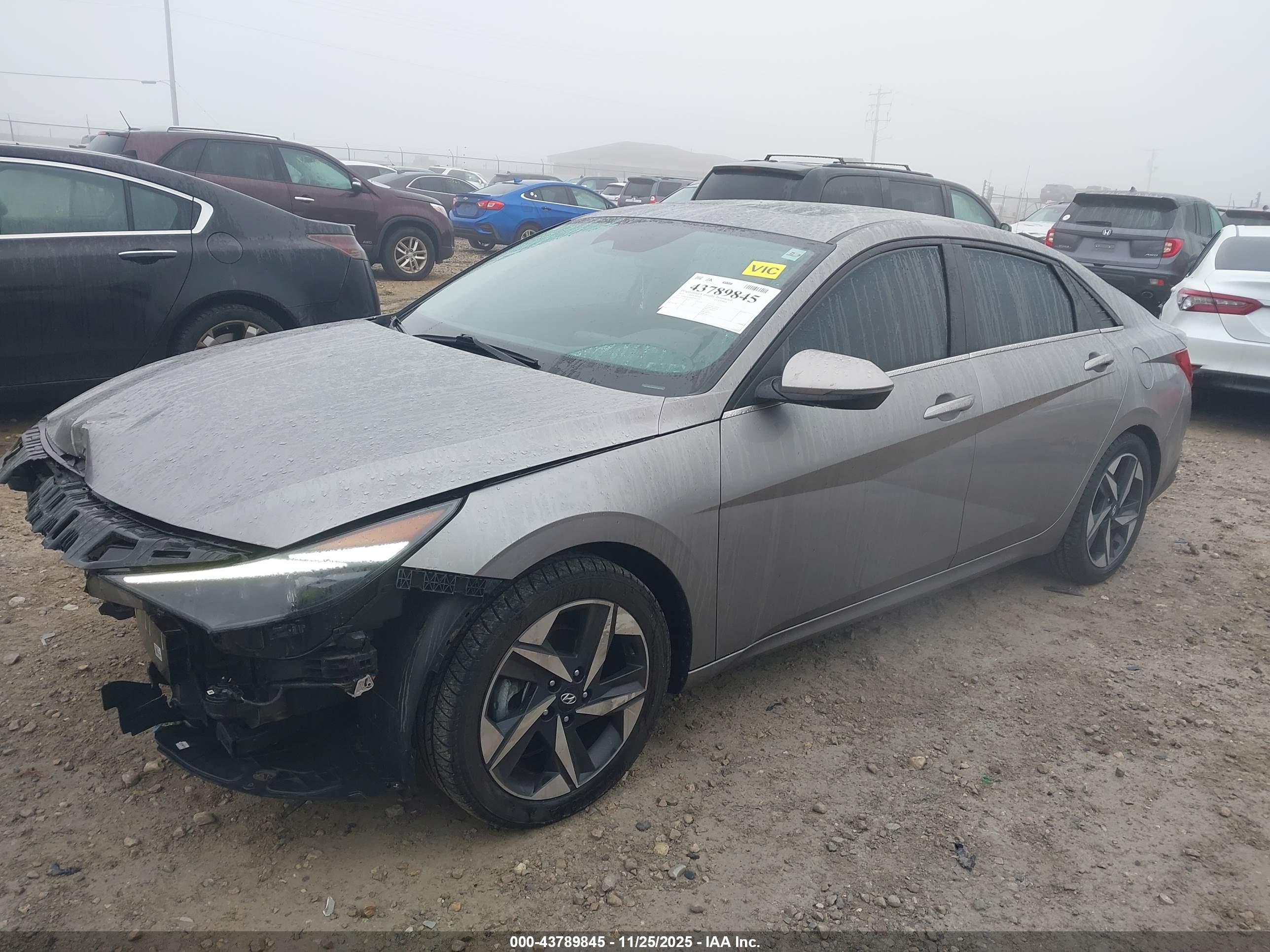 HYUNDAI ELANTRA image 2