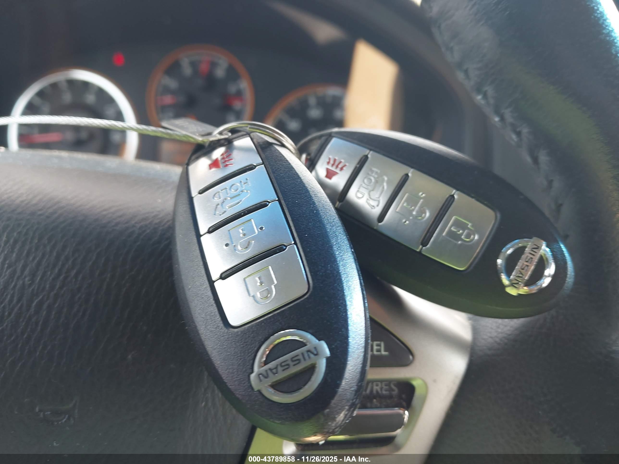 NISSAN ARMADA image 11