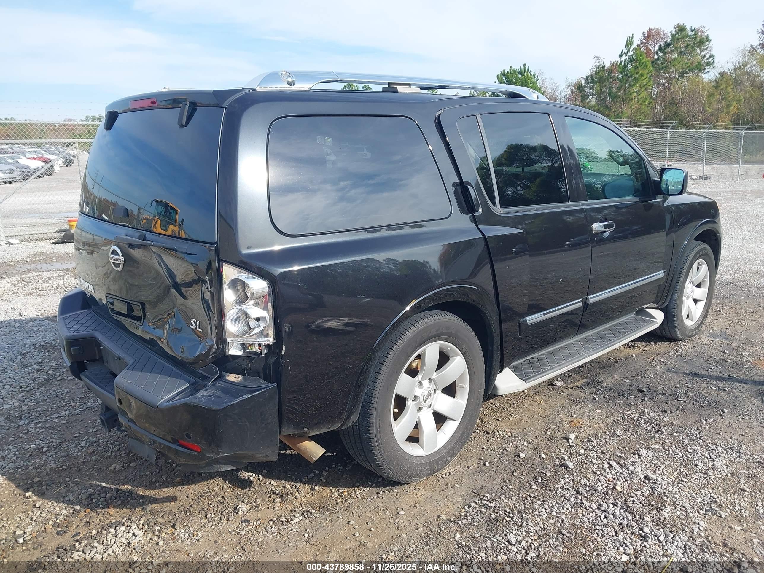 NISSAN ARMADA image 4
